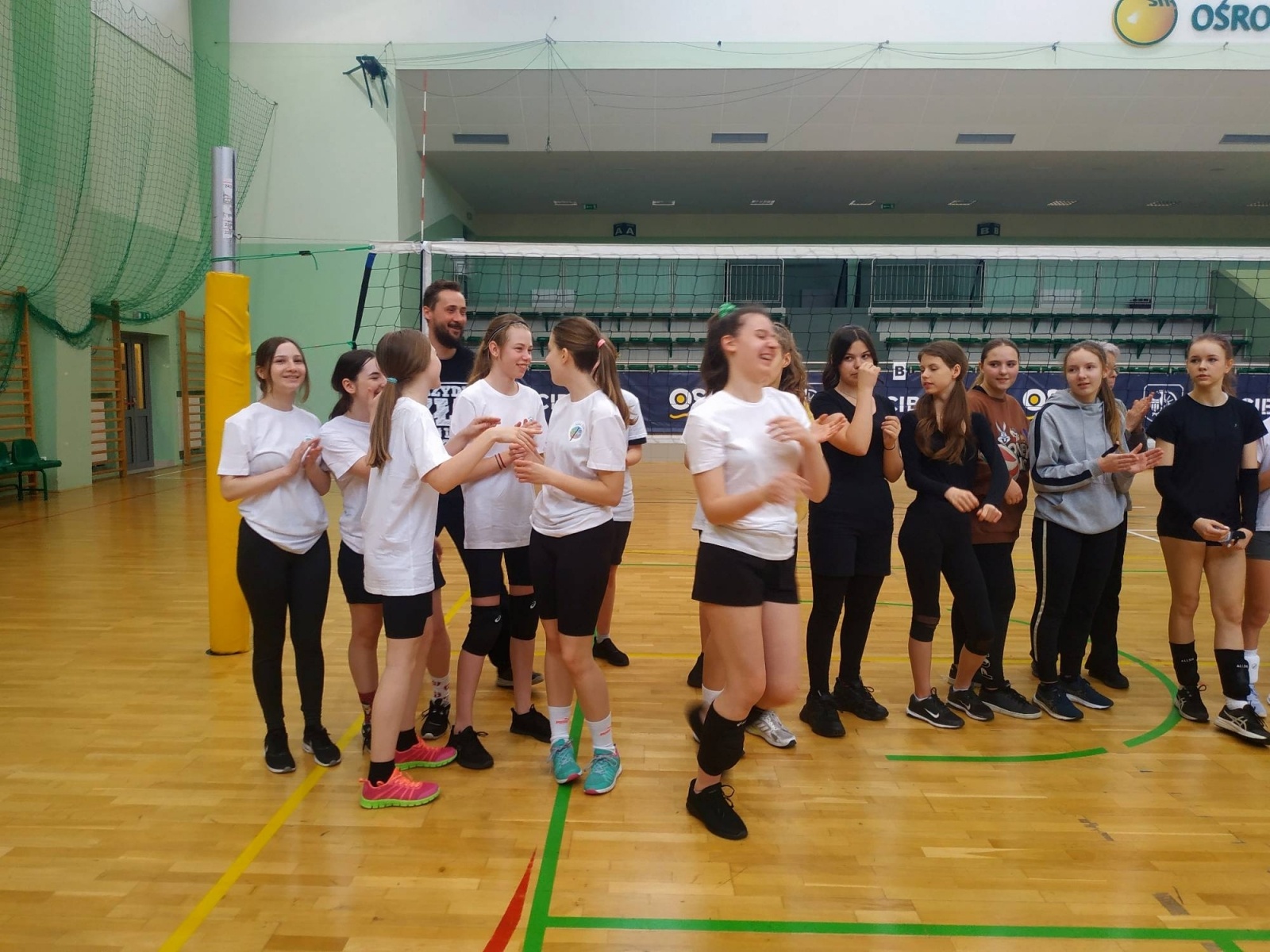 Zdjęcie w galerii na portalu naszraciborz.pl: SP 18 najlepsza w finale miejskim siatkówki wiadomości z regionu