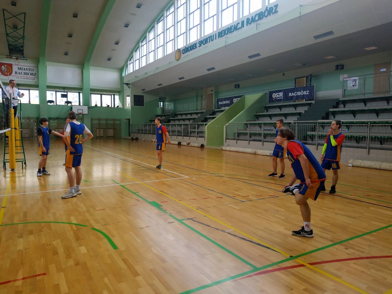 Zdjęcie w galerii na portalu naszraciborz.pl: Miejski finał siatkówki chłopców. Kto wygrał? wiadomości z regionu