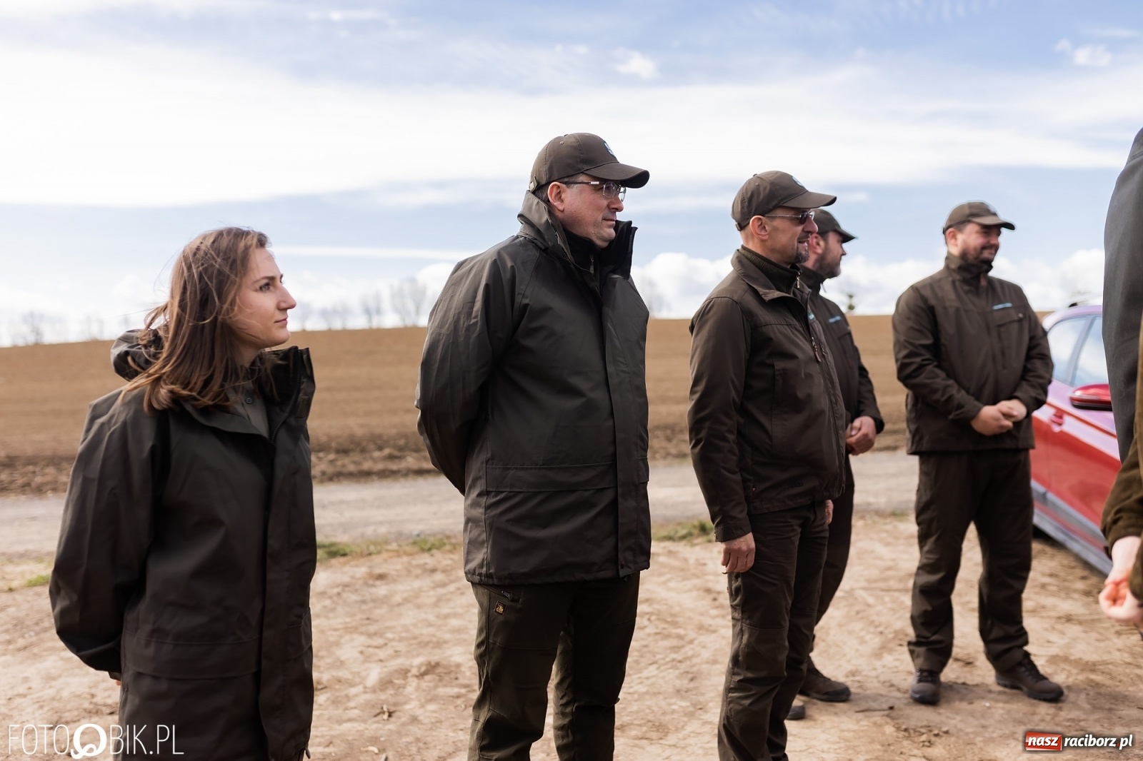 Zdjęcie w galerii na portalu naszraciborz.pl: Oaza zamiast wysypiska. Wiosenne sadzenie drzewek w Krowiarkach [FOTO i WIDEO] wiadomości z regionu