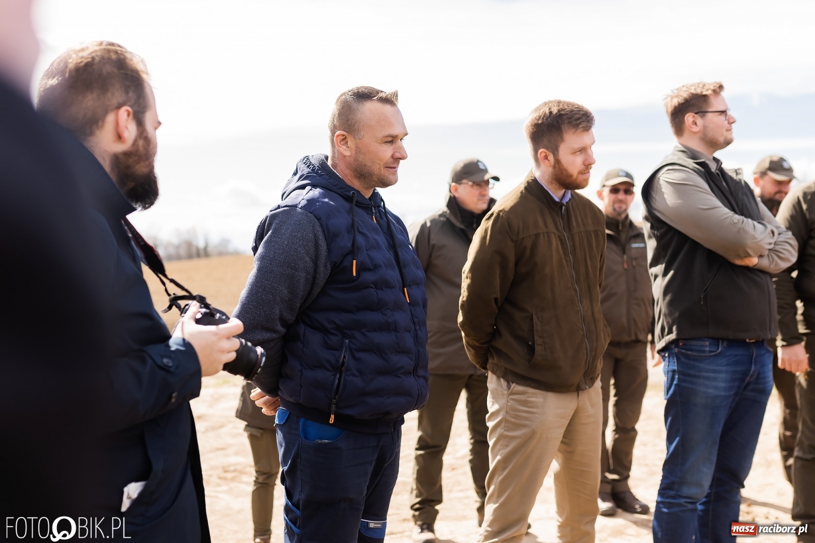 Zdjęcie w galerii na portalu naszraciborz.pl: Oaza zamiast wysypiska. Wiosenne sadzenie drzewek w Krowiarkach [FOTO i WIDEO] wiadomości z regionu