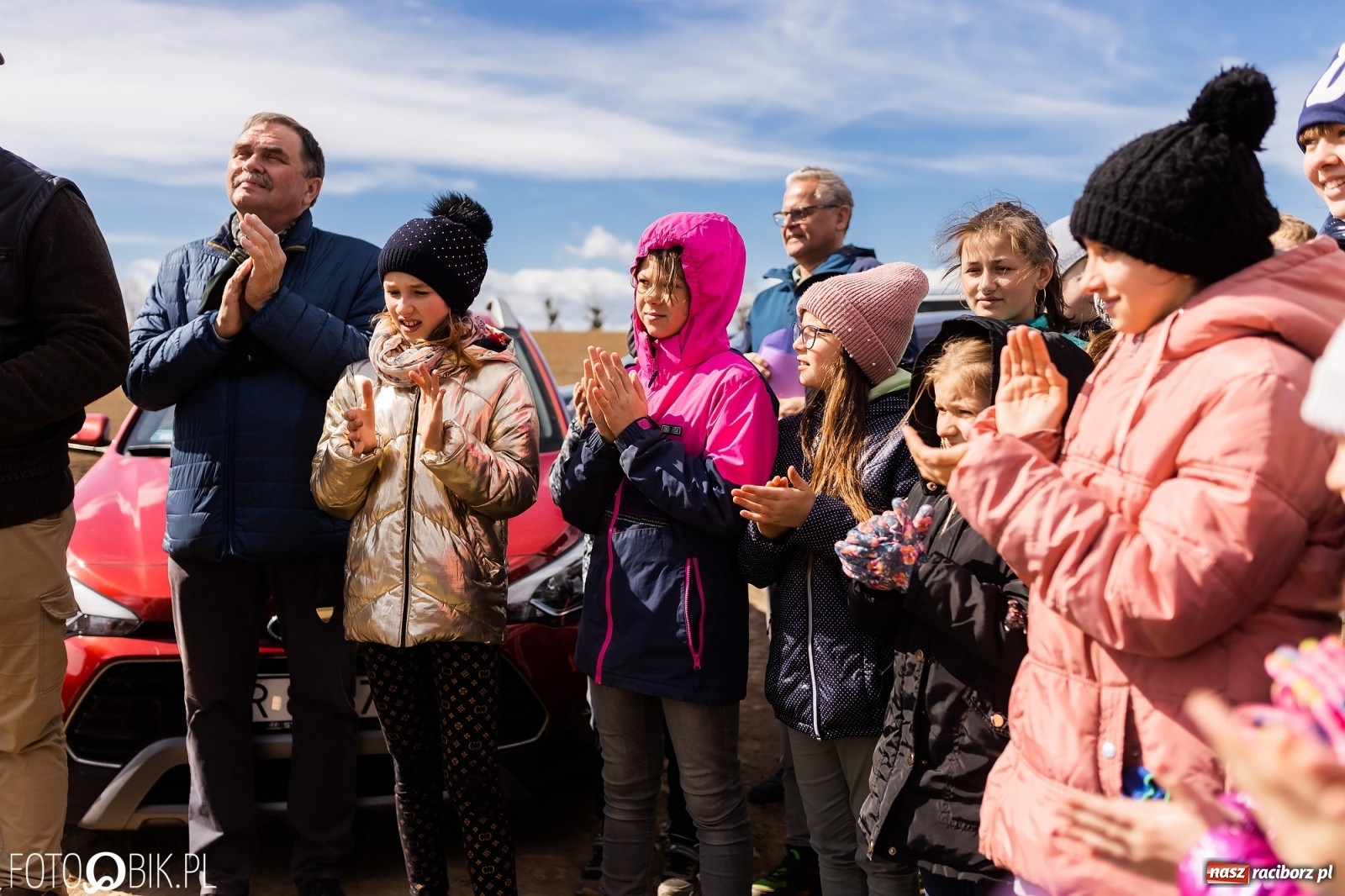 Zdjęcie w galerii na portalu naszraciborz.pl: Oaza zamiast wysypiska. Wiosenne sadzenie drzewek w Krowiarkach [FOTO i WIDEO] wiadomości z regionu