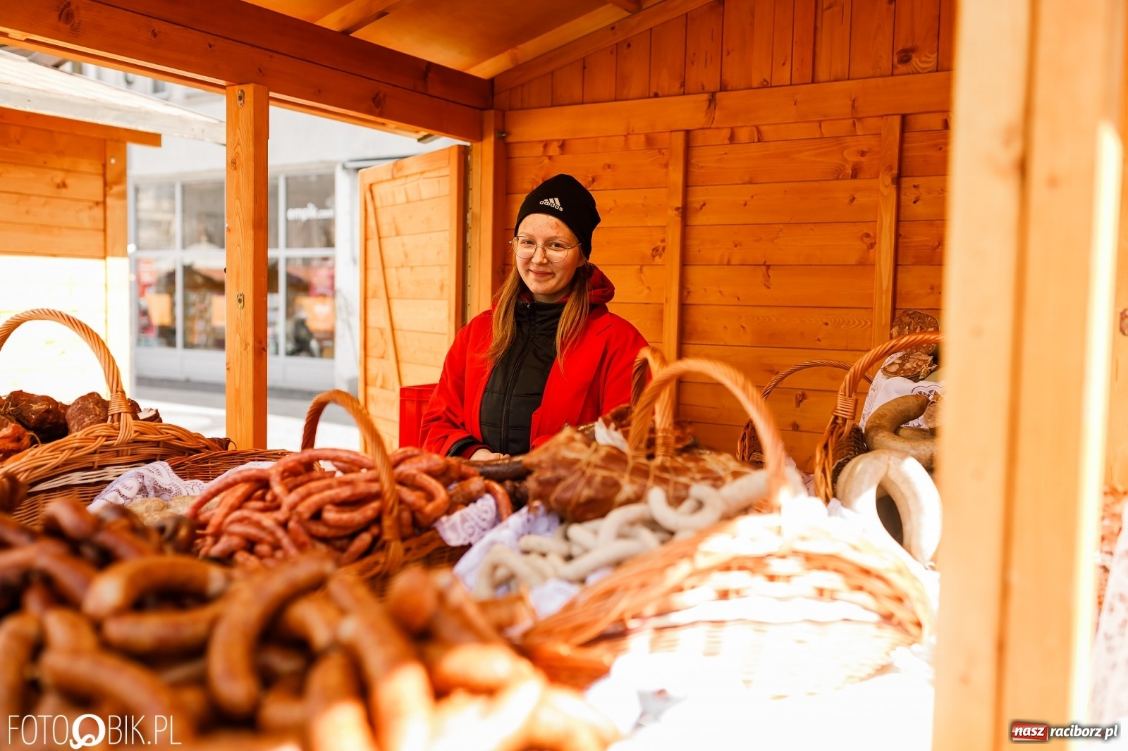 Zdjęcie w galerii na portalu naszraciborz.pl: Ruszył wiosenny raciborski jarmark wielkanocny [SPACER WIDEO] wiadomości z regionu