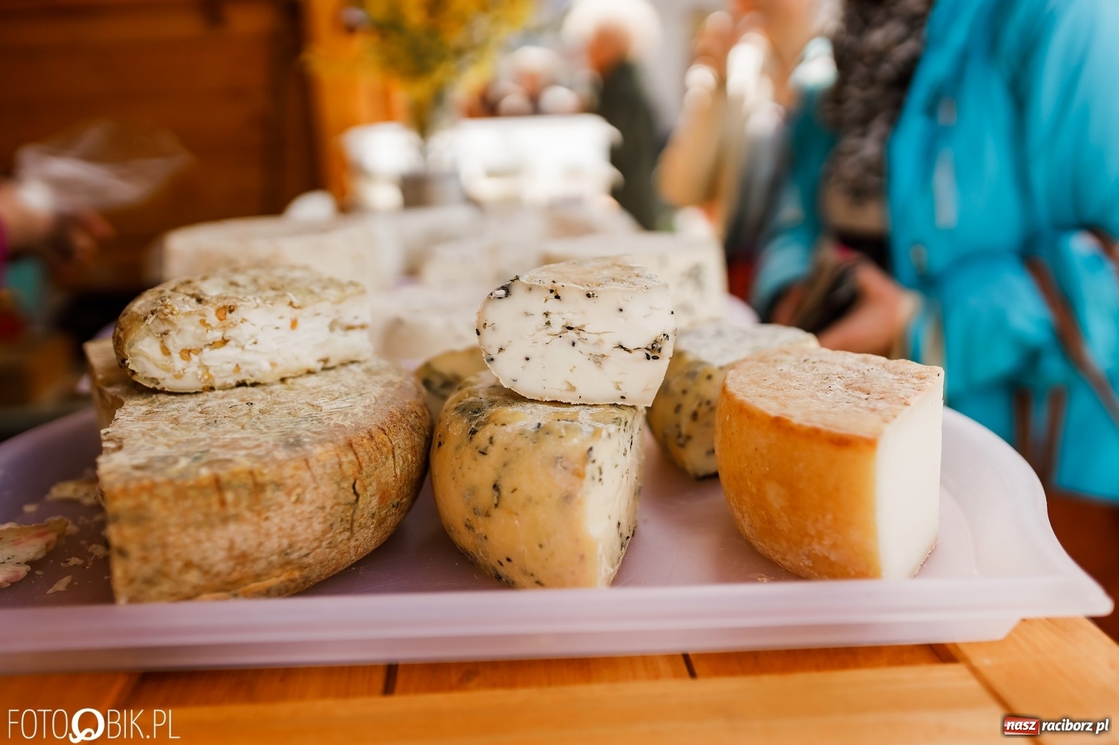 Zdjęcie w galerii na portalu naszraciborz.pl: Ruszył wiosenny raciborski jarmark wielkanocny [SPACER WIDEO] wiadomości z regionu