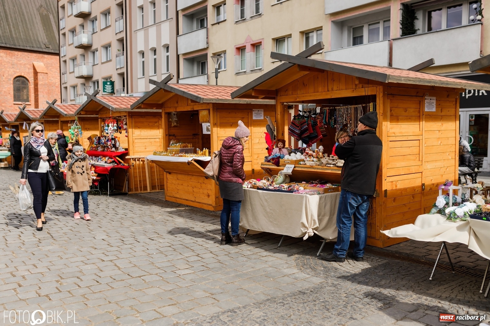 Zdjęcie w galerii na portalu naszraciborz.pl: Ruszył wiosenny raciborski jarmark wielkanocny [SPACER WIDEO] wiadomości z regionu