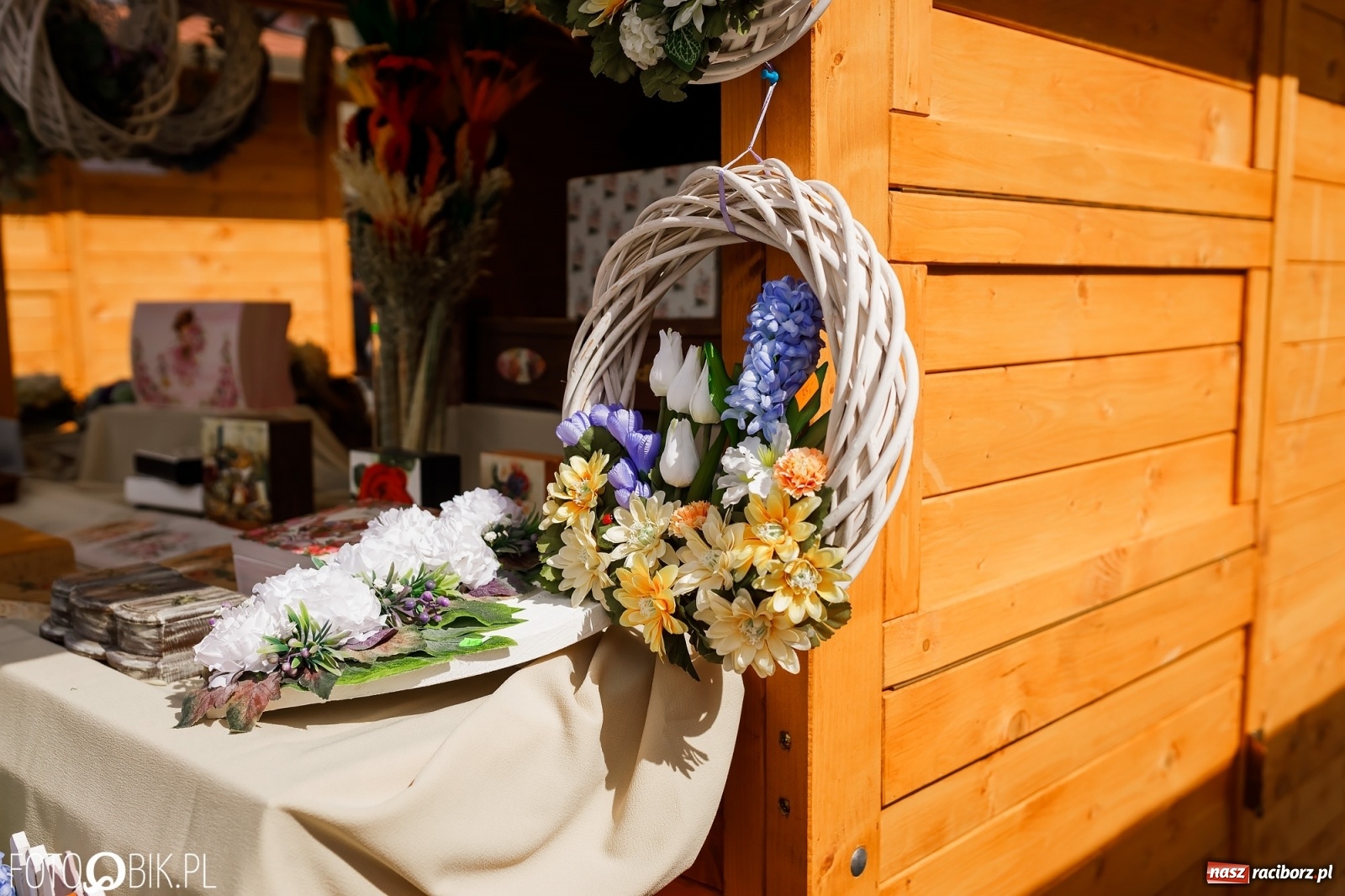 Zdjęcie w galerii na portalu naszraciborz.pl: Ruszył wiosenny raciborski jarmark wielkanocny [SPACER WIDEO] wiadomości z regionu