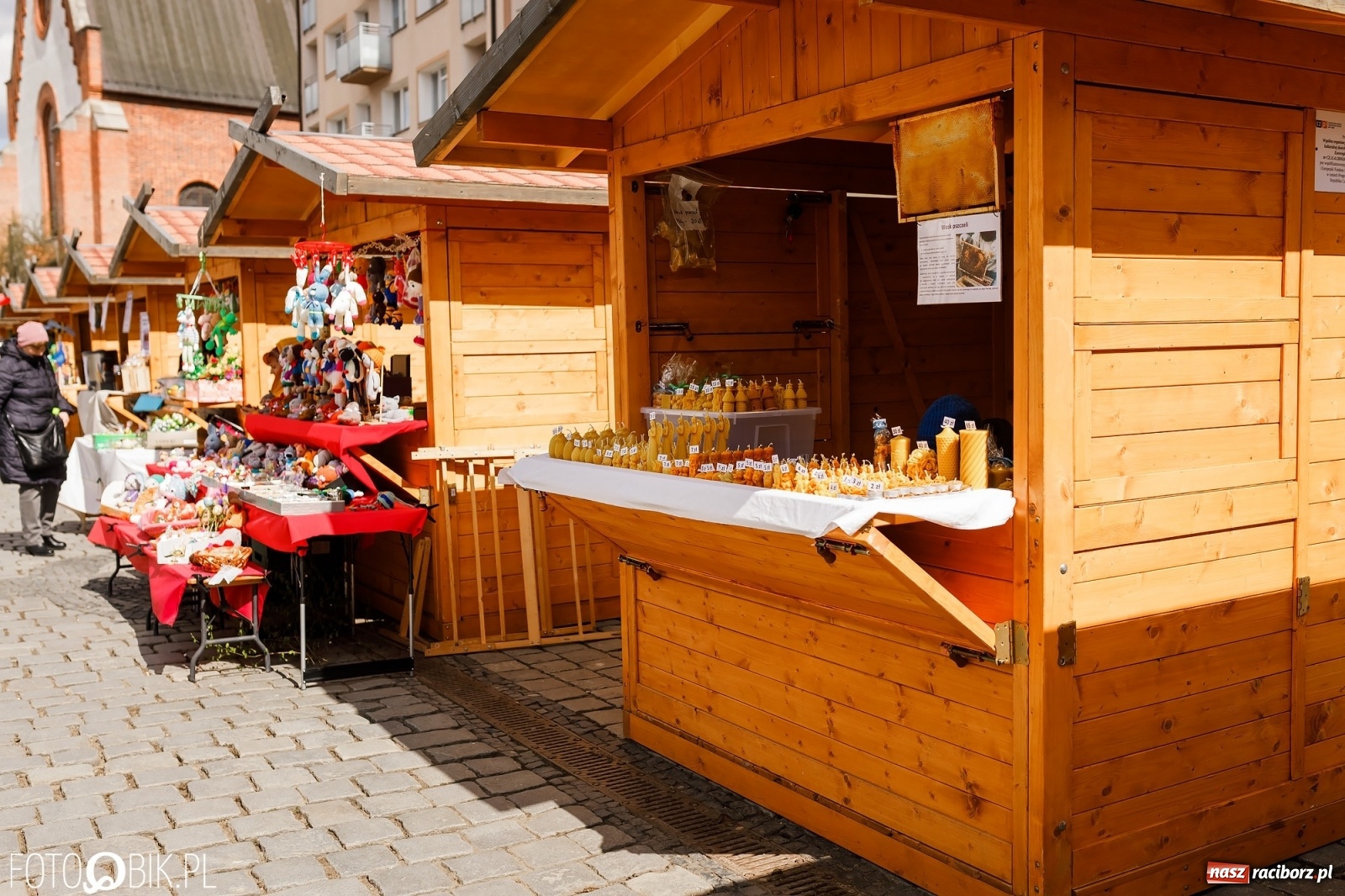 Zdjęcie w galerii na portalu naszraciborz.pl: Ruszył wiosenny raciborski jarmark wielkanocny [SPACER WIDEO] wiadomości z regionu