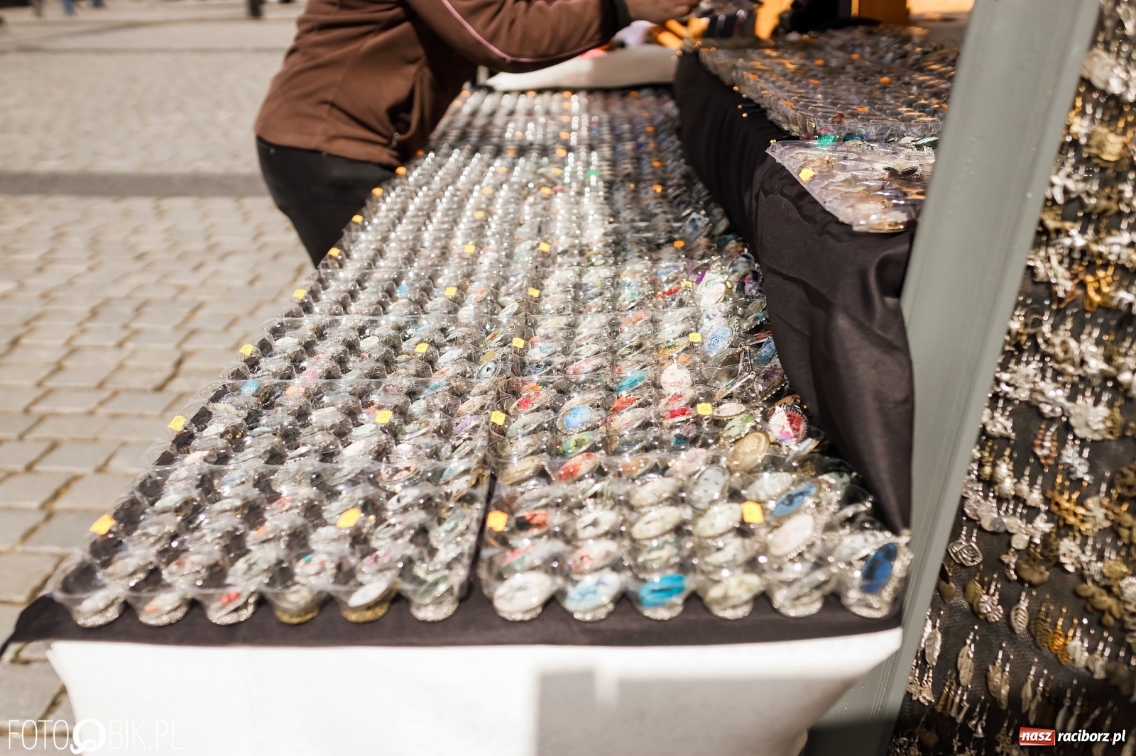 Zdjęcie w galerii na portalu naszraciborz.pl: Ruszył wiosenny raciborski jarmark wielkanocny [SPACER WIDEO] wiadomości z regionu