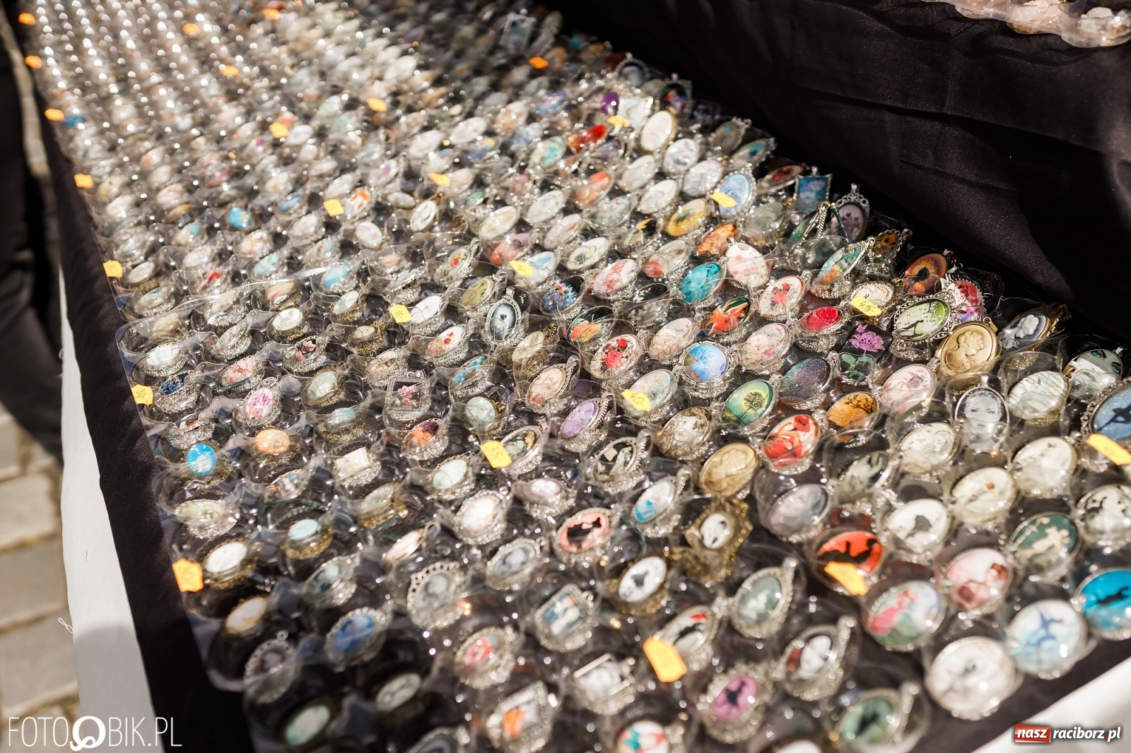 Zdjęcie w galerii na portalu naszraciborz.pl: Ruszył wiosenny raciborski jarmark wielkanocny [SPACER WIDEO] wiadomości z regionu