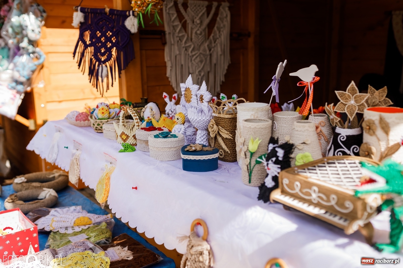 Zdjęcie w galerii na portalu naszraciborz.pl: Ruszył wiosenny raciborski jarmark wielkanocny [SPACER WIDEO] wiadomości z regionu