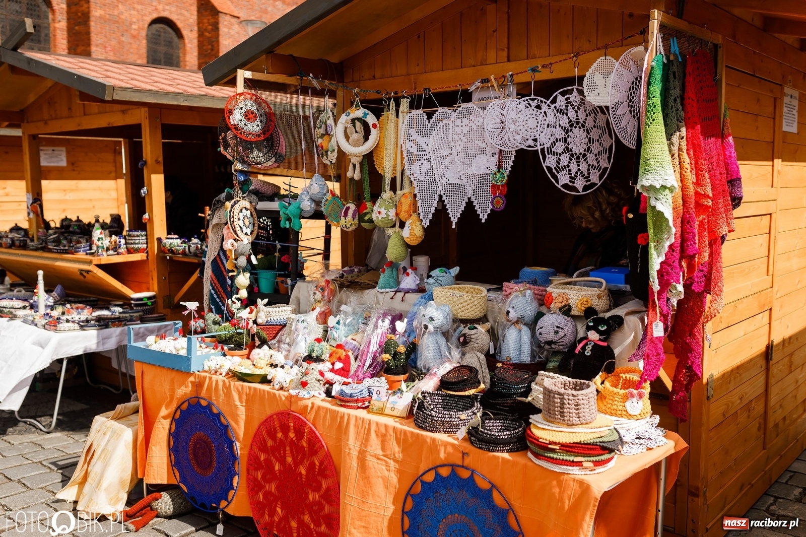 Zdjęcie w galerii na portalu naszraciborz.pl: Ruszył wiosenny raciborski jarmark wielkanocny [SPACER WIDEO] wiadomości z regionu