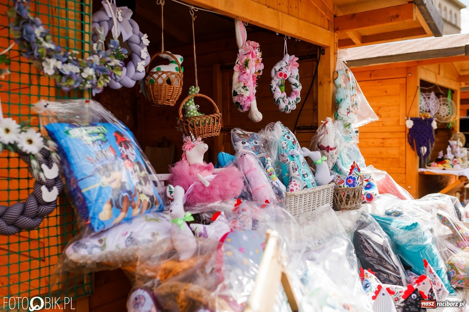 Zdjęcie w galerii na portalu naszraciborz.pl: Ruszył wiosenny raciborski jarmark wielkanocny [SPACER WIDEO] wiadomości z regionu
