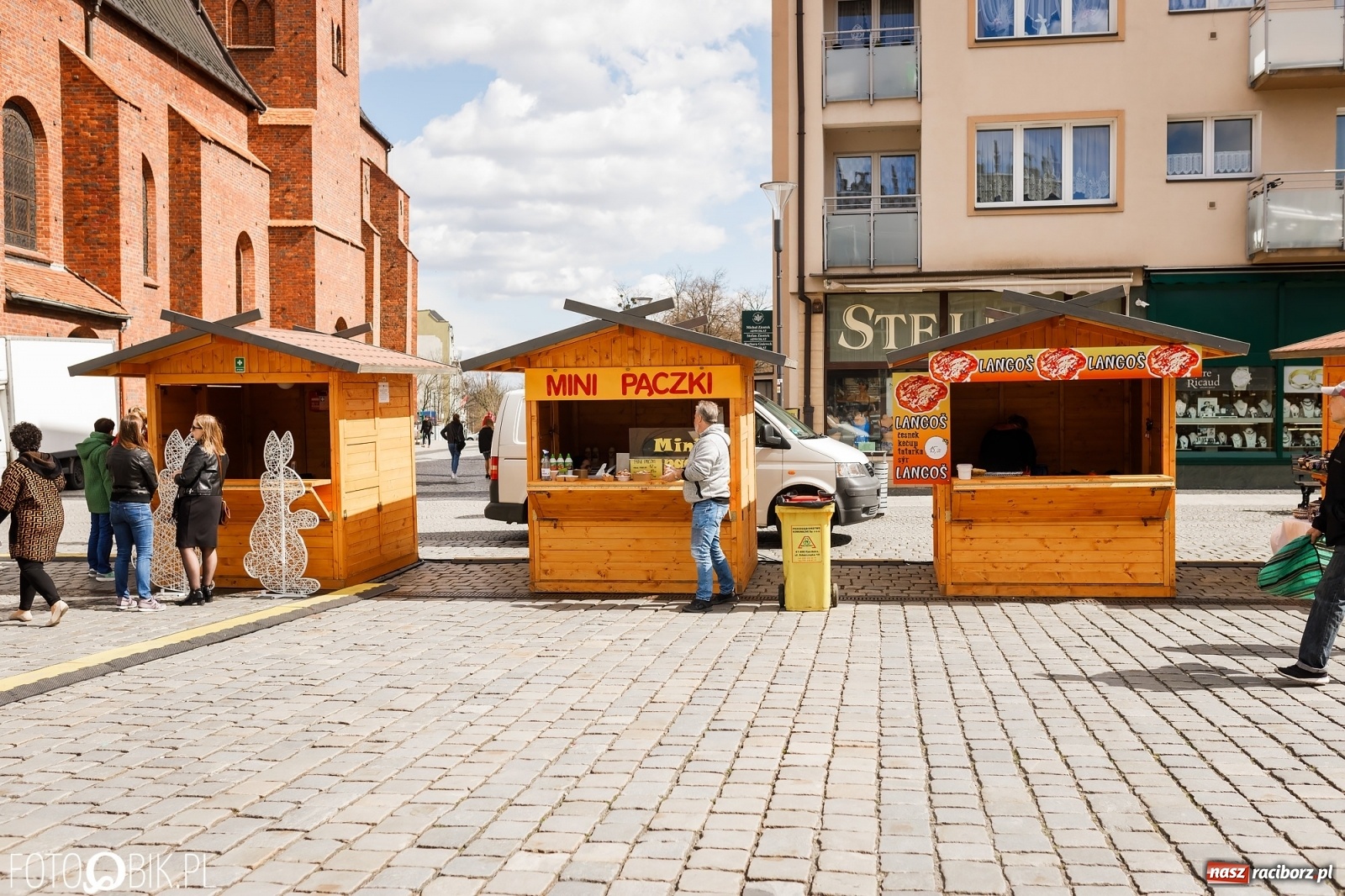 Zdjęcie w galerii na portalu naszraciborz.pl: Ruszył wiosenny raciborski jarmark wielkanocny [SPACER WIDEO] wiadomości z regionu