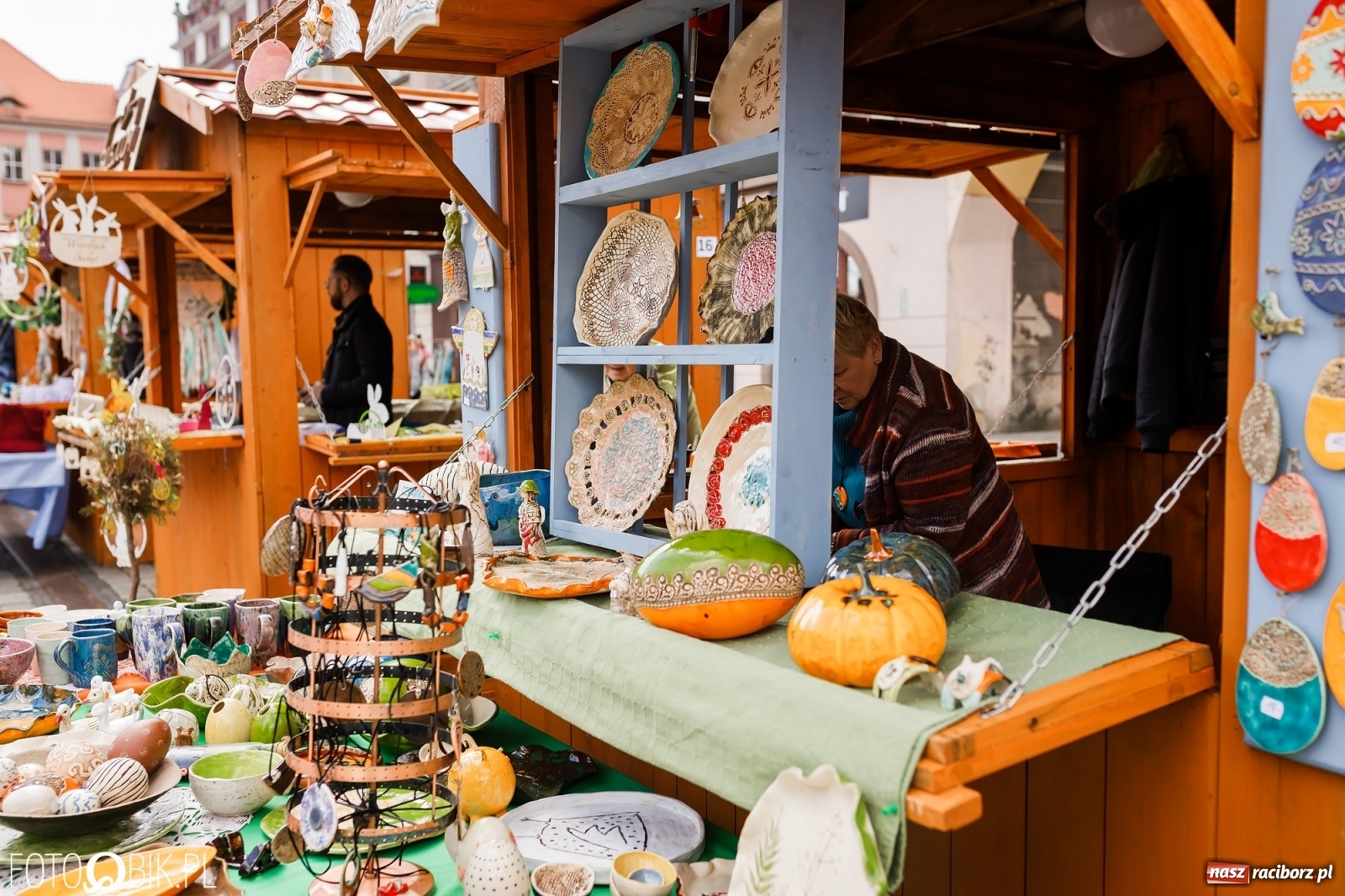 Zdjęcie w galerii na portalu naszraciborz.pl: Ruszył wiosenny raciborski jarmark wielkanocny [SPACER WIDEO] wiadomości z regionu