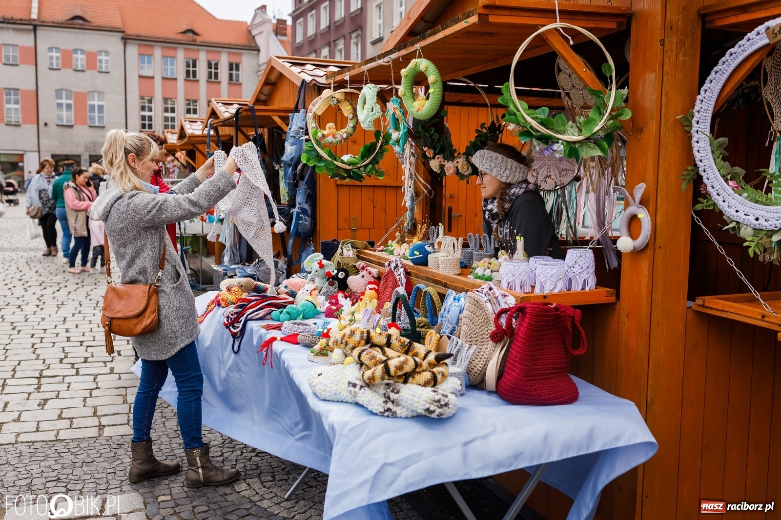 Zdjęcie w galerii na portalu naszraciborz.pl: Ruszył wiosenny raciborski jarmark wielkanocny [SPACER WIDEO] wiadomości z regionu