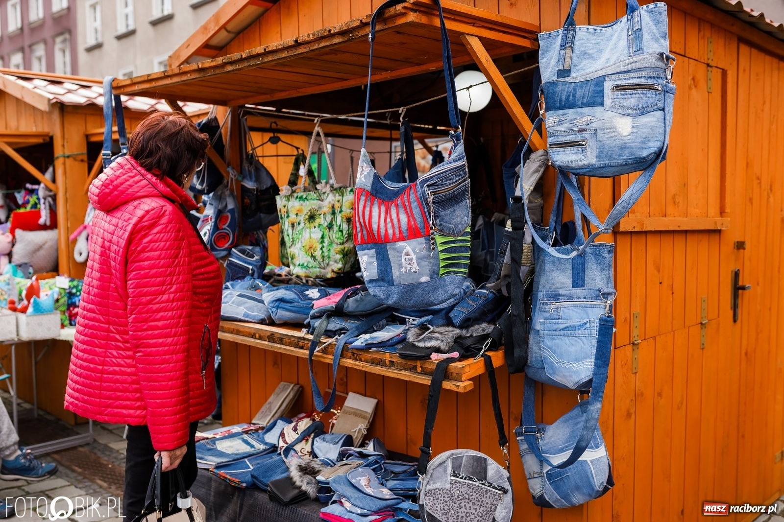 Zdjęcie w galerii na portalu naszraciborz.pl: Ruszył wiosenny raciborski jarmark wielkanocny [SPACER WIDEO] wiadomości z regionu