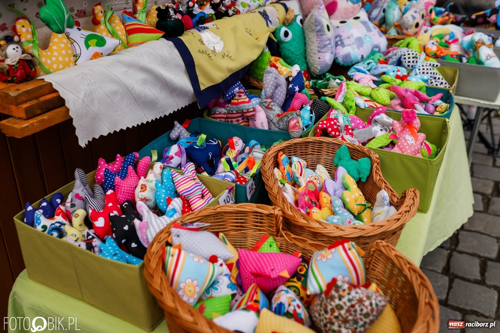 Zdjęcie w galerii na portalu naszraciborz.pl: Ruszył wiosenny raciborski jarmark wielkanocny [SPACER WIDEO] wiadomości z regionu