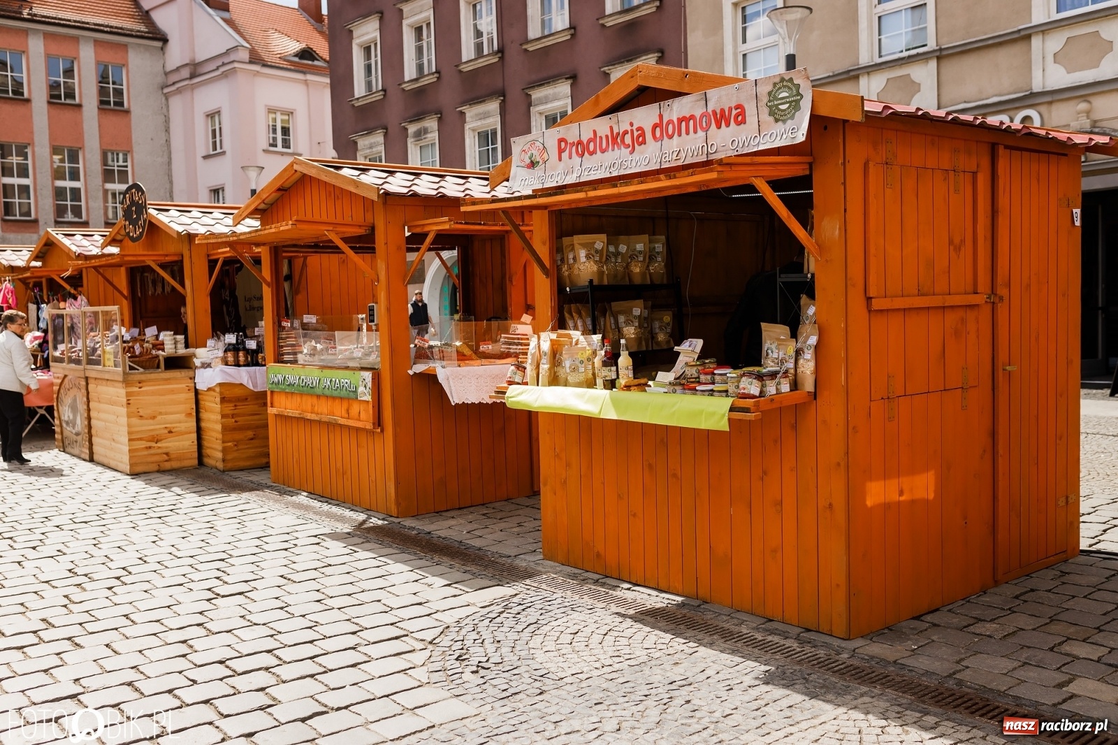 Zdjęcie w galerii na portalu naszraciborz.pl: Ruszył wiosenny raciborski jarmark wielkanocny [SPACER WIDEO] wiadomości z regionu
