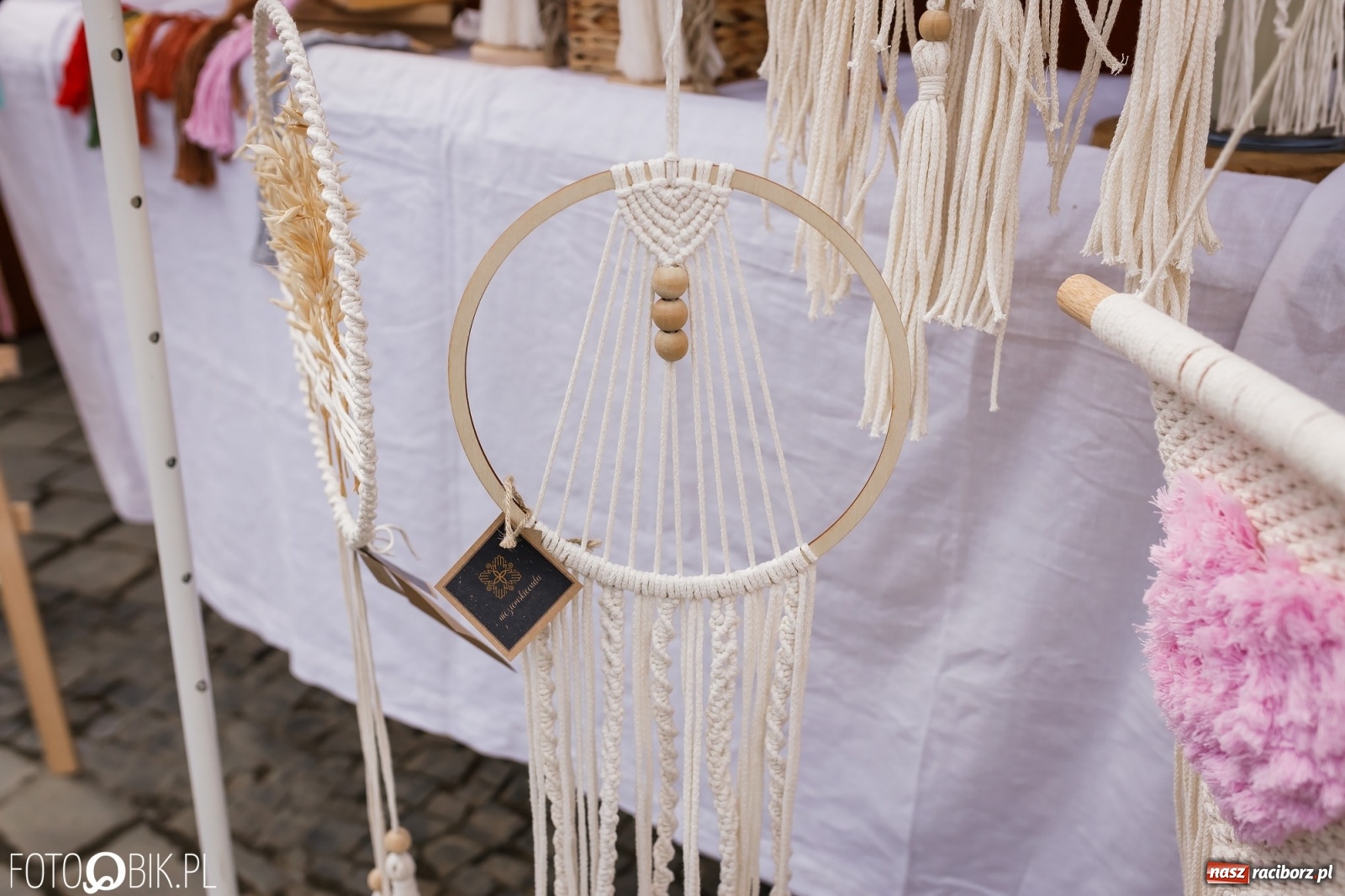 Zdjęcie w galerii na portalu naszraciborz.pl: Ruszył wiosenny raciborski jarmark wielkanocny [SPACER WIDEO] wiadomości z regionu