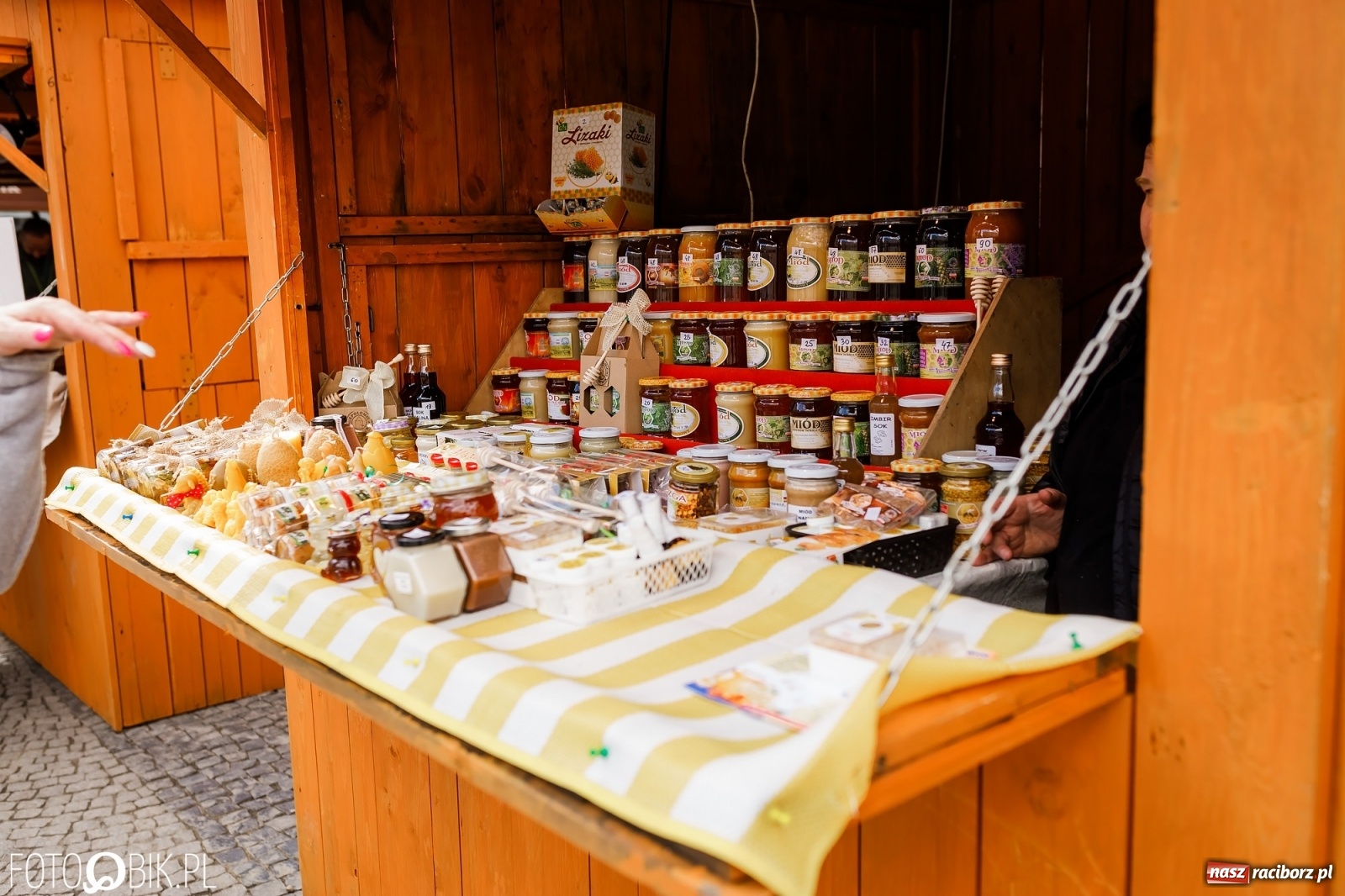 Zdjęcie w galerii na portalu naszraciborz.pl: Ruszył wiosenny raciborski jarmark wielkanocny [SPACER WIDEO] wiadomości z regionu