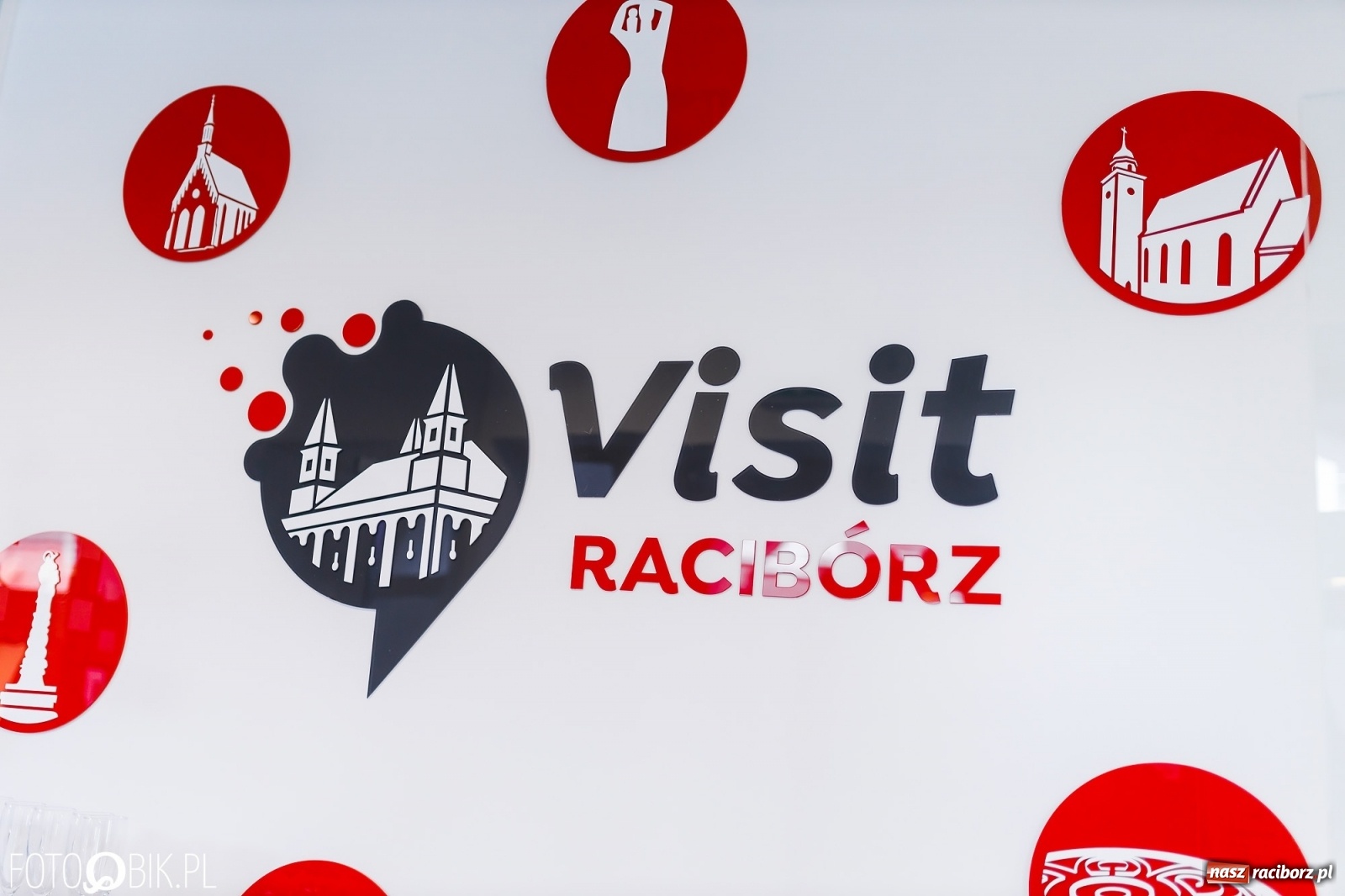 Zdjęcie w galerii na portalu naszraciborz.pl: Visit Racibórz - ratusz reaktywował punkt informacji turystycznej przy ul. Długiej wiadomości z regionu
