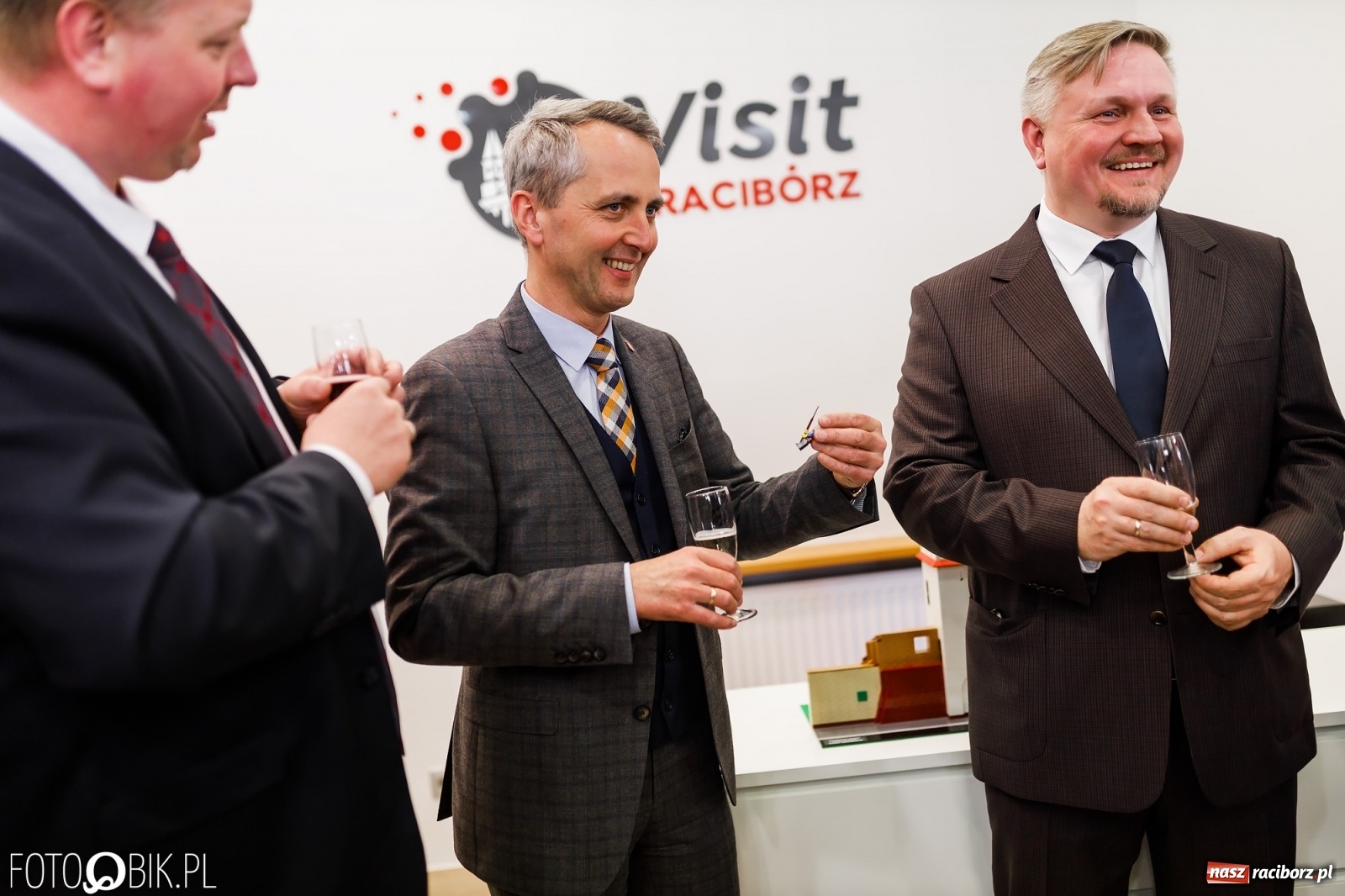Zdjęcie w galerii na portalu naszraciborz.pl: Visit Racibórz - ratusz reaktywował punkt informacji turystycznej przy ul. Długiej wiadomości z regionu