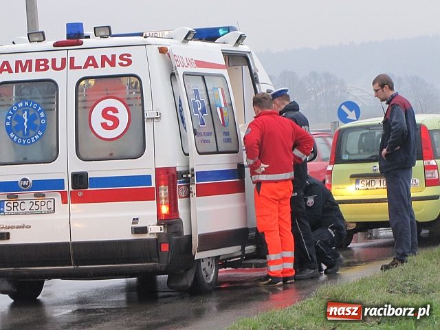 Zdjęcie w galerii na portalu naszraciborz.pl: Czołowe zderzenie na Piaskowej wiadomości z regionu