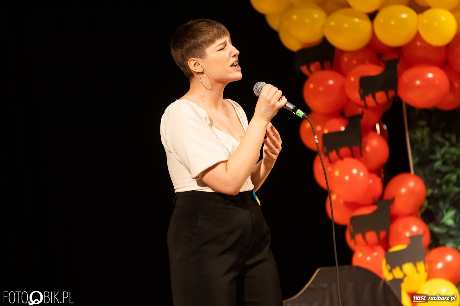 Zdjęcie w galerii na portalu naszraciborz.pl: Koncert laureatów konkursu piosenki hiszpańskojęzycznej wiadomości z regionu