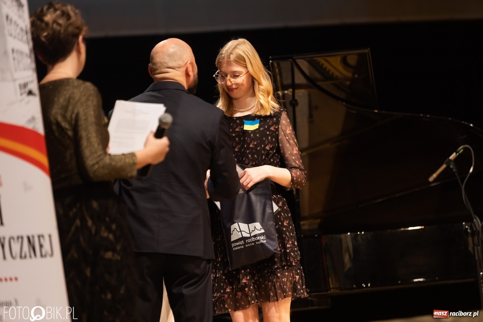 Zdjęcie w galerii na portalu naszraciborz.pl: Koncert laureatów konkursu piosenki hiszpańskojęzycznej wiadomości z regionu