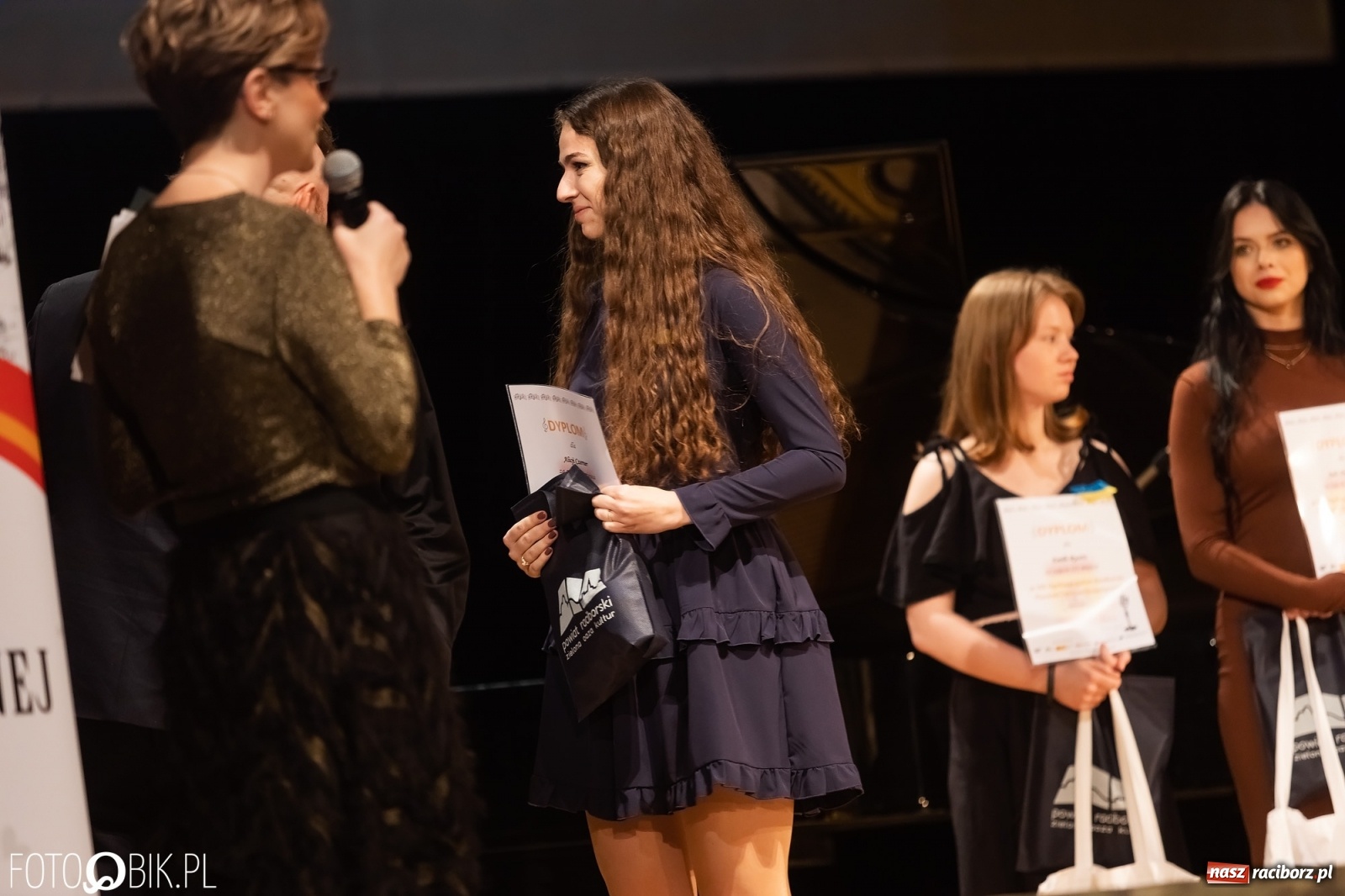 Zdjęcie w galerii na portalu naszraciborz.pl: Koncert laureatów konkursu piosenki hiszpańskojęzycznej wiadomości z regionu