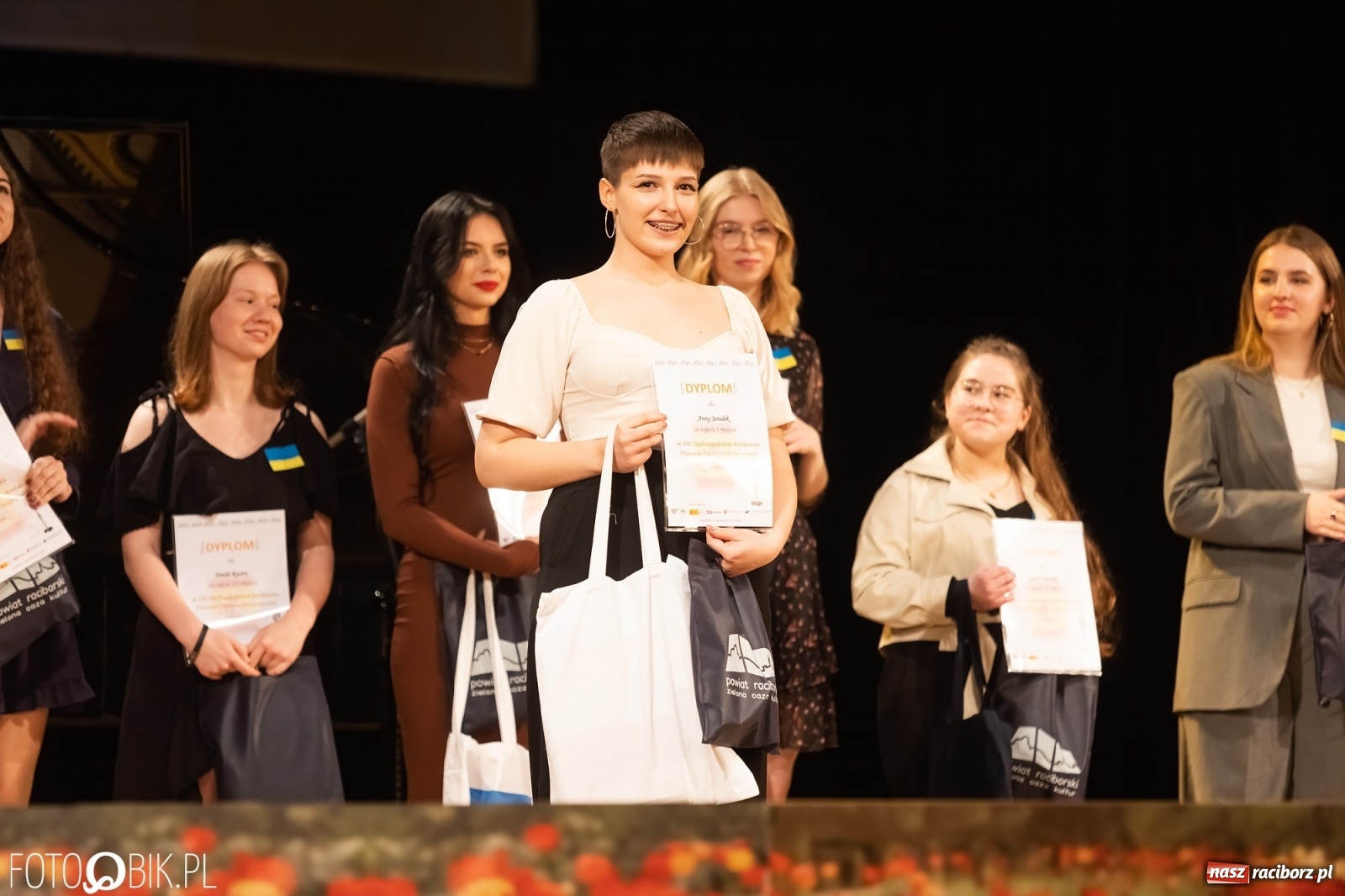 Zdjęcie w galerii na portalu naszraciborz.pl: Koncert laureatów konkursu piosenki hiszpańskojęzycznej wiadomości z regionu
