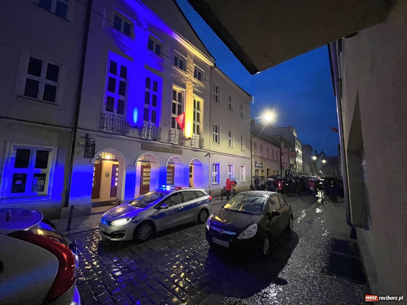 Zdjęcie w galerii na portalu naszraciborz.pl: Droga Krzyżowa ulicami Raciborza [FOTO i WIDEO] wiadomości z regionu