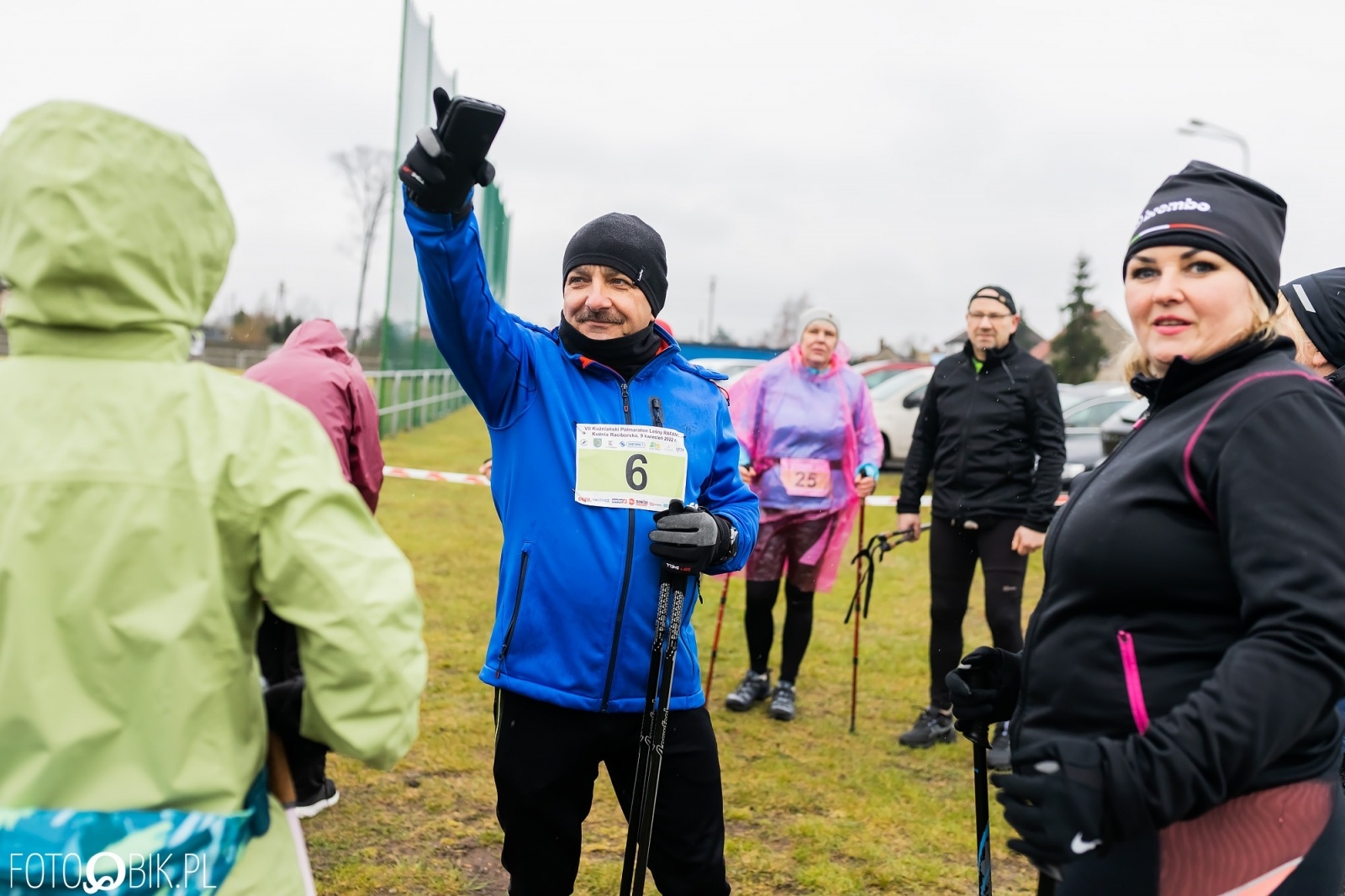 Zdjęcie w galerii na portalu naszraciborz.pl: Kuźniański Półmaraton Leśny. Były prezydent Raciborza pobiegł na swoje 80. urodziny [FOTO i WIDEO] wiadomości z regionu