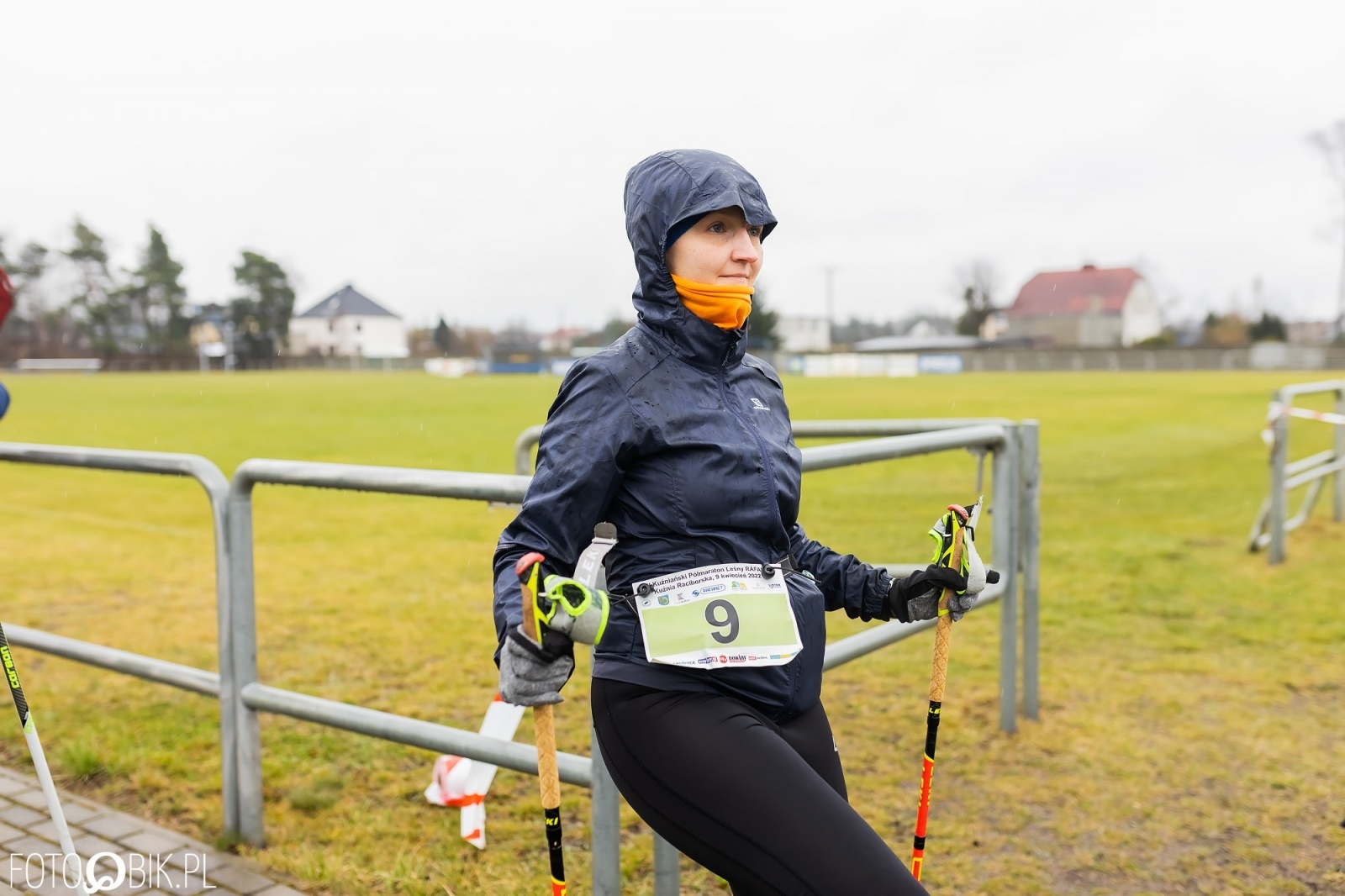 Zdjęcie w galerii na portalu naszraciborz.pl: Kuźniański Półmaraton Leśny. Były prezydent Raciborza pobiegł na swoje 80. urodziny [FOTO i WIDEO] wiadomości z regionu