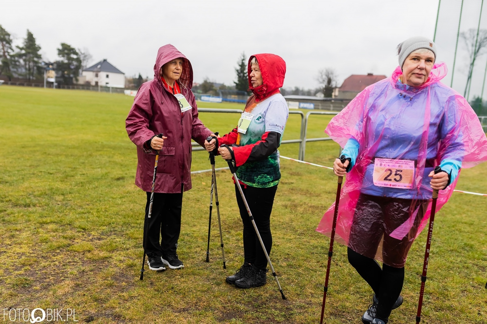 Zdjęcie w galerii na portalu naszraciborz.pl: Kuźniański Półmaraton Leśny. Były prezydent Raciborza pobiegł na swoje 80. urodziny [FOTO i WIDEO] wiadomości z regionu