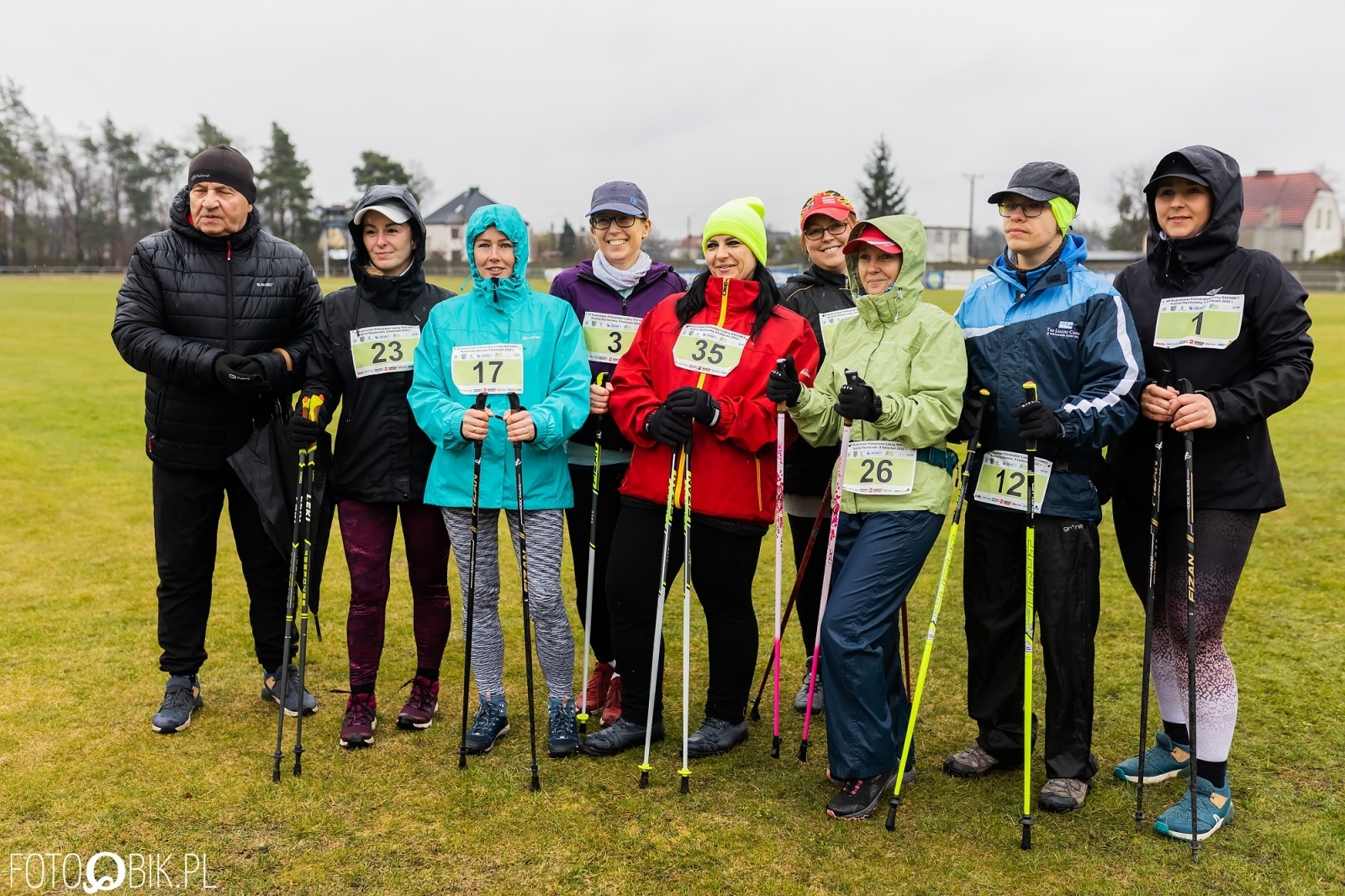 Zdjęcie w galerii na portalu naszraciborz.pl: Kuźniański Półmaraton Leśny. Były prezydent Raciborza pobiegł na swoje 80. urodziny [FOTO i WIDEO] wiadomości z regionu