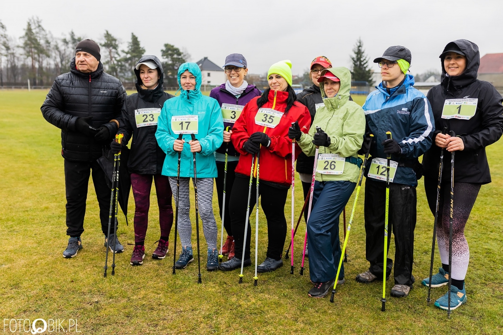 Zdjęcie w galerii na portalu naszraciborz.pl: Kuźniański Półmaraton Leśny. Były prezydent Raciborza pobiegł na swoje 80. urodziny [FOTO i WIDEO] wiadomości z regionu