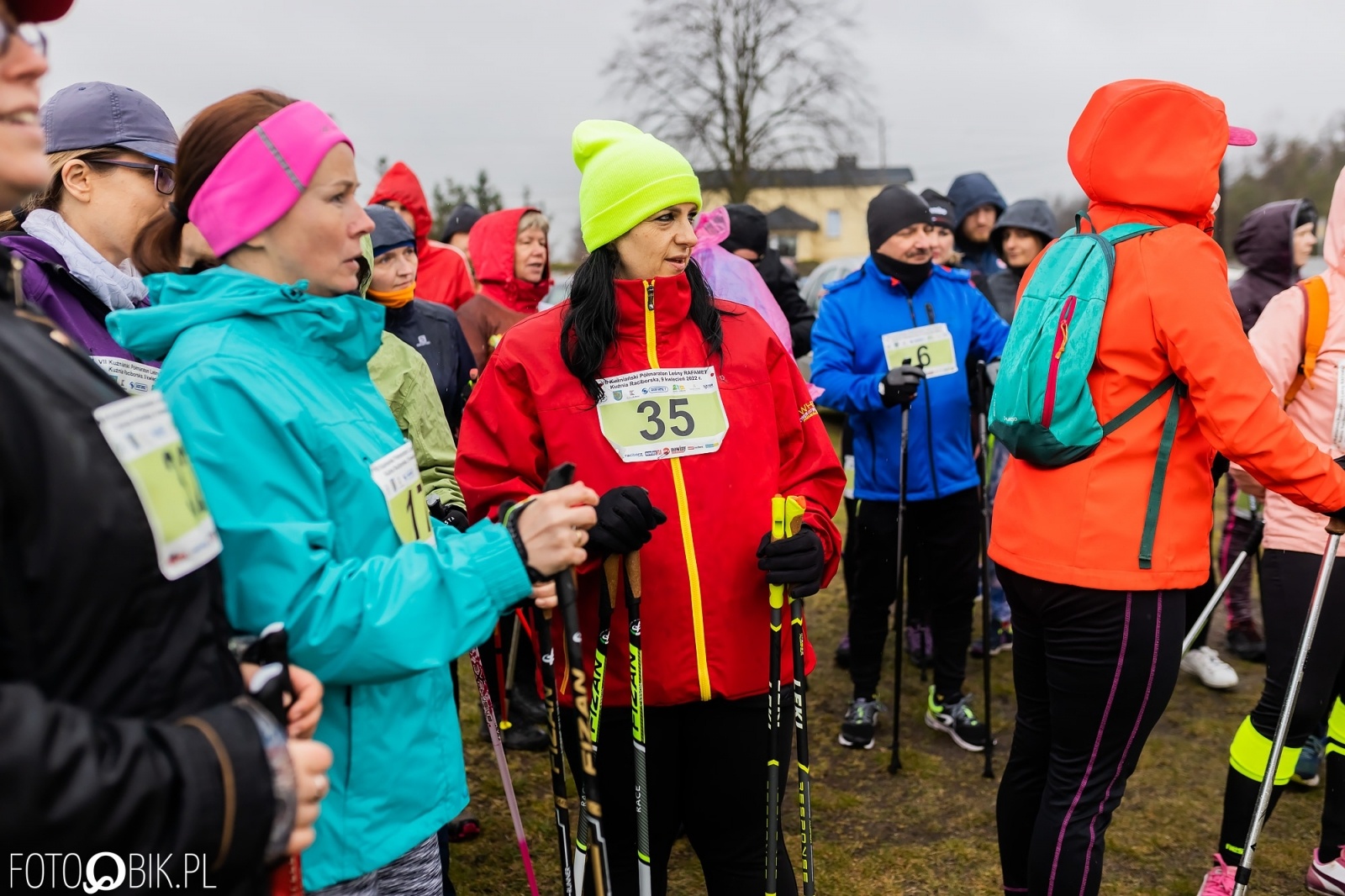 Zdjęcie w galerii na portalu naszraciborz.pl: Kuźniański Półmaraton Leśny. Były prezydent Raciborza pobiegł na swoje 80. urodziny [FOTO i WIDEO] wiadomości z regionu