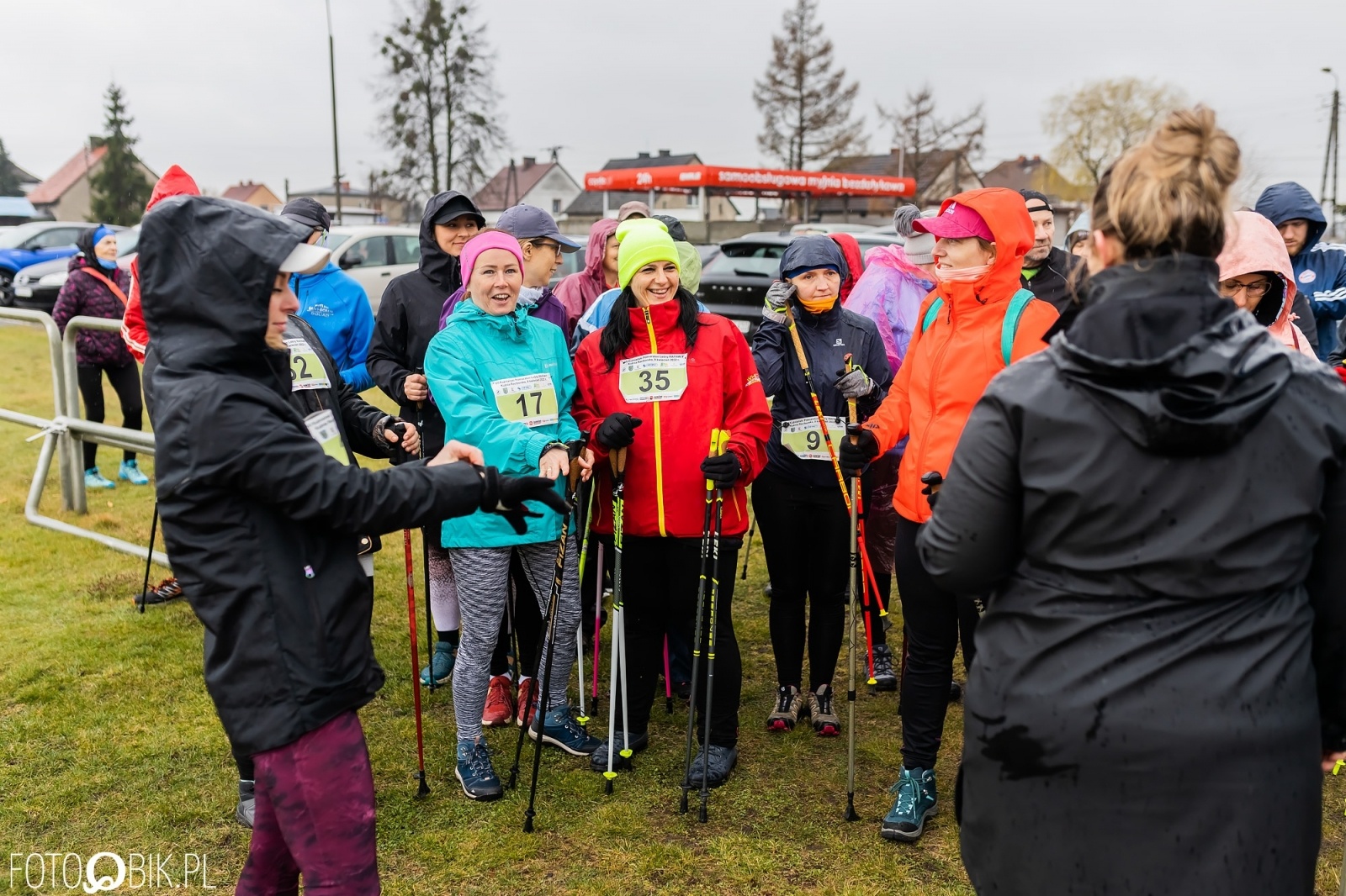 Zdjęcie w galerii na portalu naszraciborz.pl: Kuźniański Półmaraton Leśny. Były prezydent Raciborza pobiegł na swoje 80. urodziny [FOTO i WIDEO] wiadomości z regionu