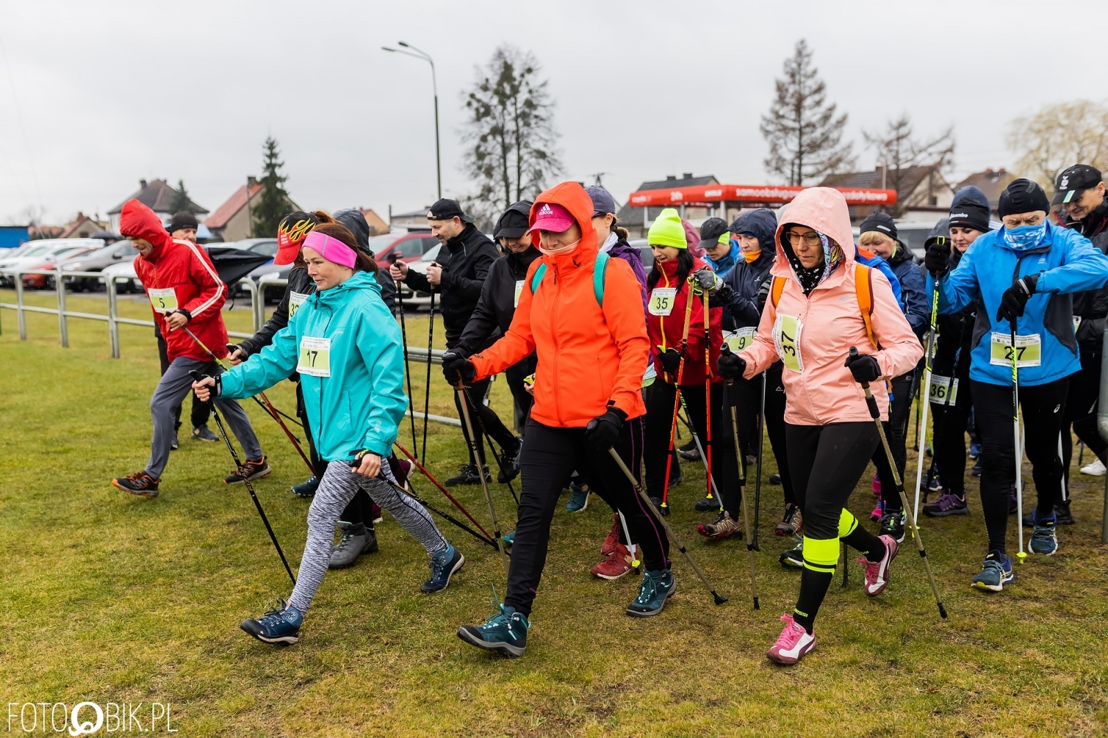 Zdjęcie w galerii na portalu naszraciborz.pl: Kuźniański Półmaraton Leśny. Były prezydent Raciborza pobiegł na swoje 80. urodziny [FOTO i WIDEO] wiadomości z regionu