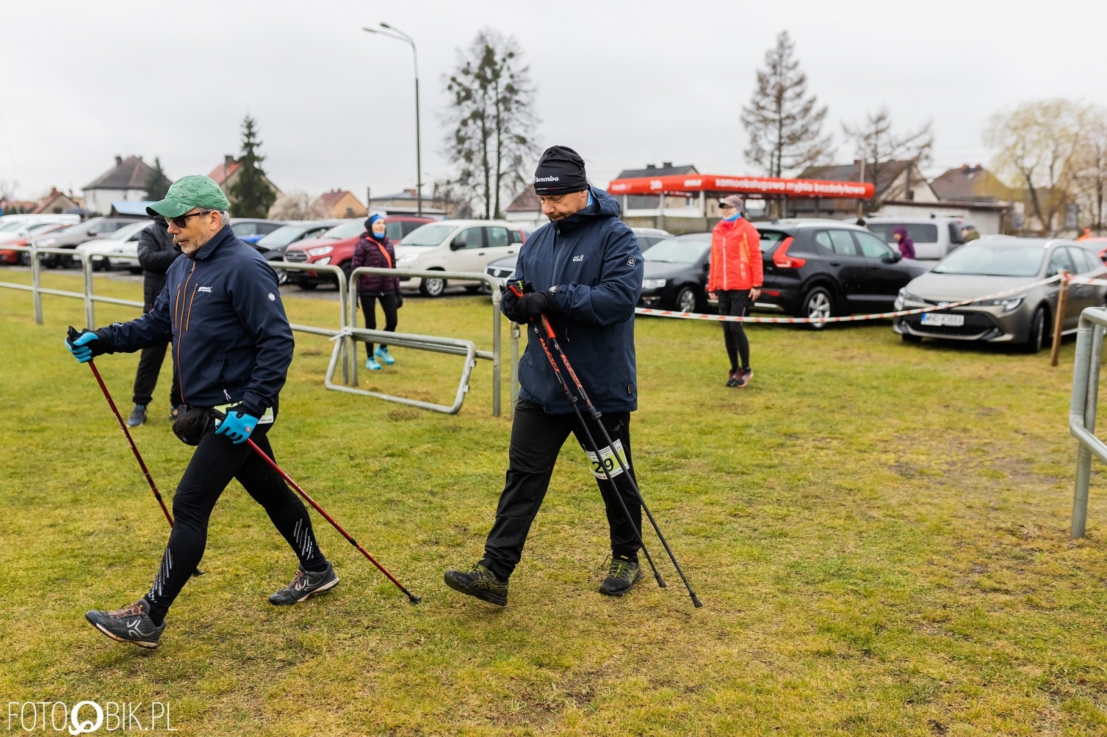 Zdjęcie w galerii na portalu naszraciborz.pl: Kuźniański Półmaraton Leśny. Były prezydent Raciborza pobiegł na swoje 80. urodziny [FOTO i WIDEO] wiadomości z regionu