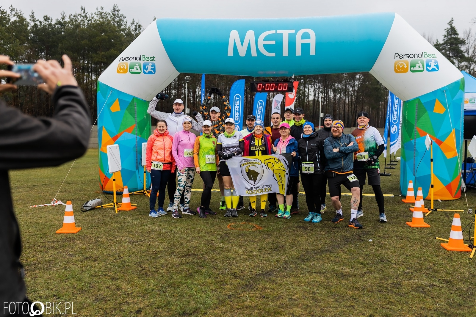 Zdjęcie w galerii na portalu naszraciborz.pl: Kuźniański Półmaraton Leśny. Były prezydent Raciborza pobiegł na swoje 80. urodziny [FOTO i WIDEO] wiadomości z regionu