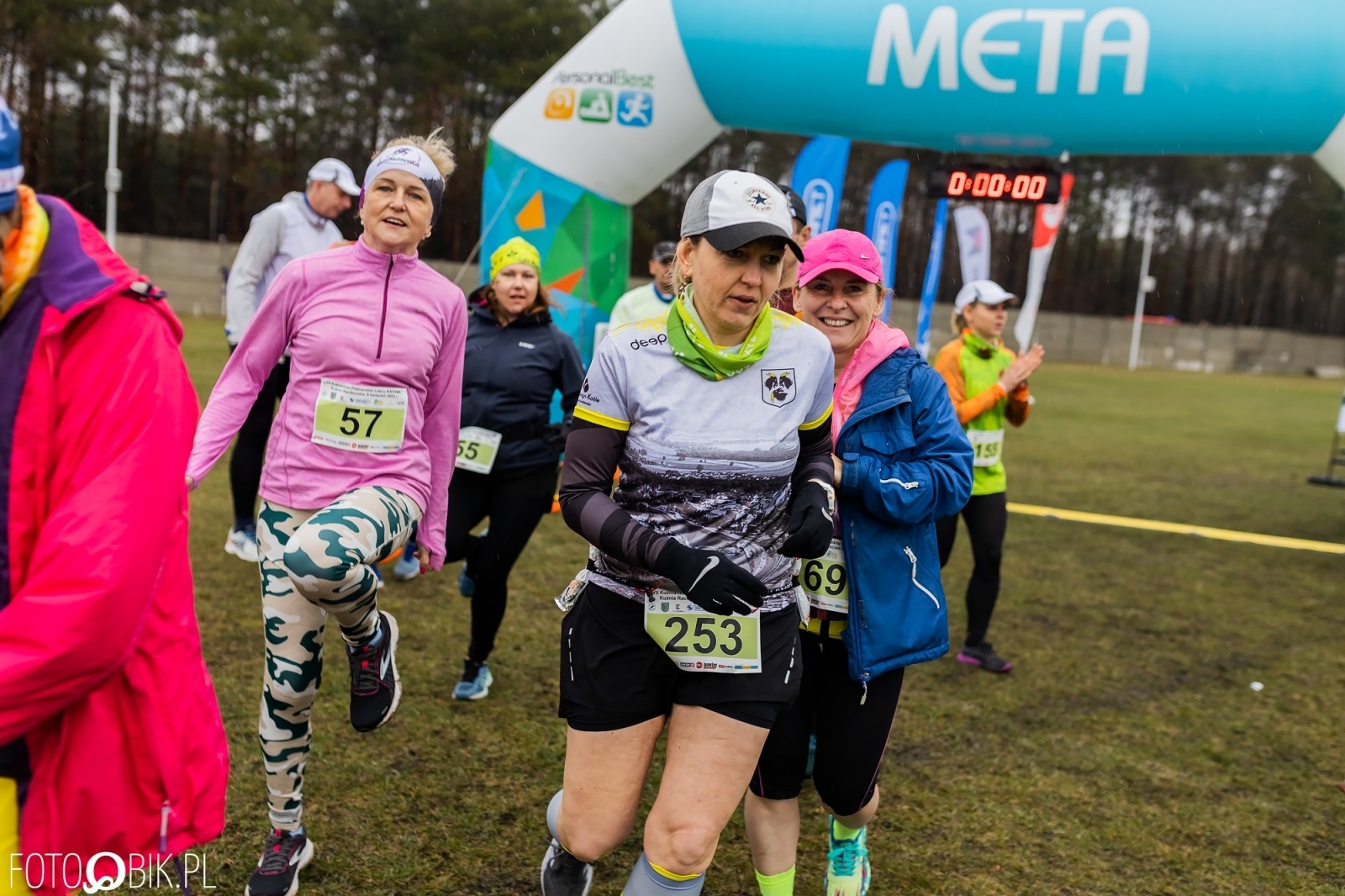 Zdjęcie w galerii na portalu naszraciborz.pl: Kuźniański Półmaraton Leśny. Były prezydent Raciborza pobiegł na swoje 80. urodziny [FOTO i WIDEO] wiadomości z regionu