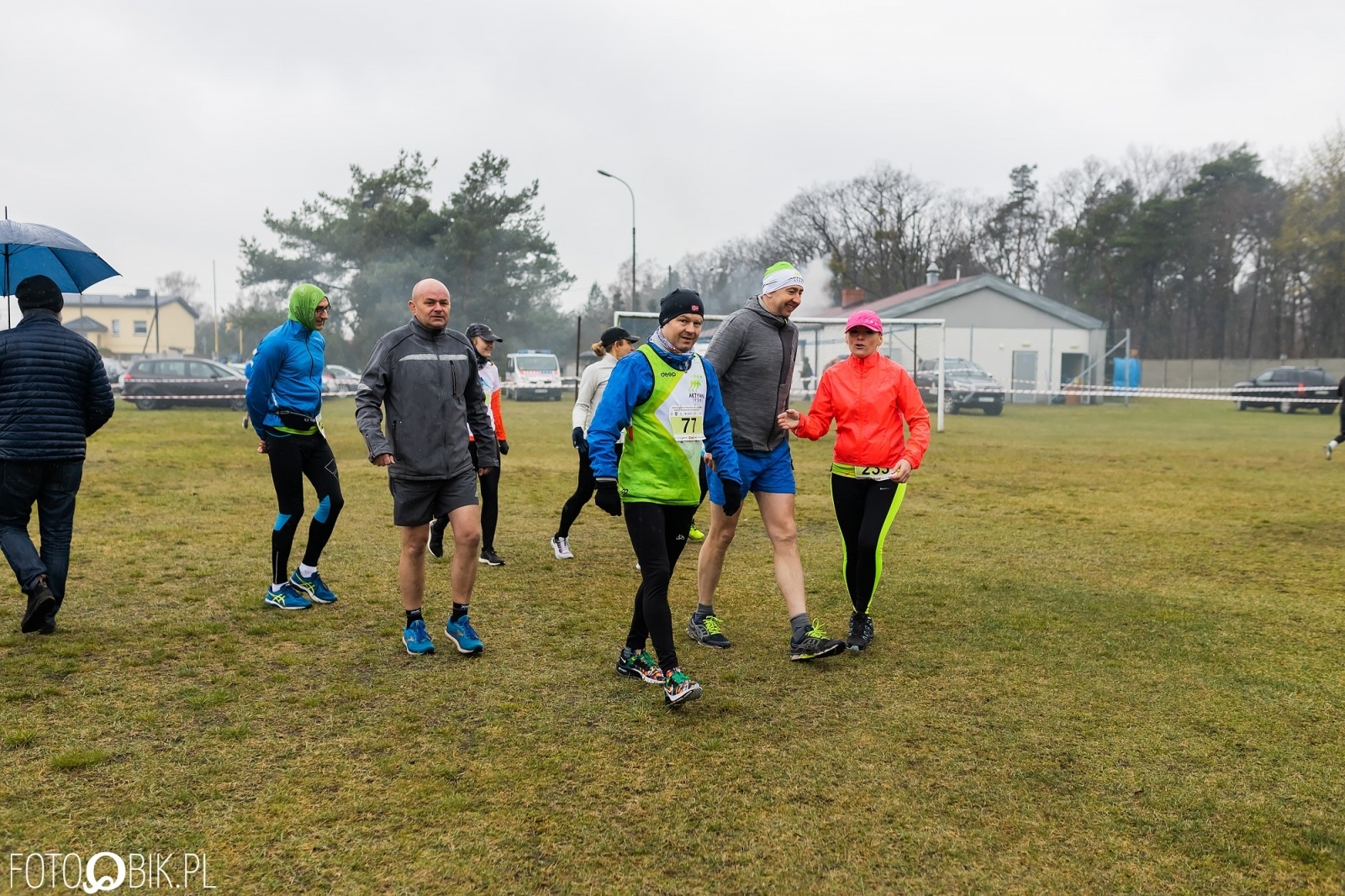 Zdjęcie w galerii na portalu naszraciborz.pl: Kuźniański Półmaraton Leśny. Były prezydent Raciborza pobiegł na swoje 80. urodziny [FOTO i WIDEO] wiadomości z regionu