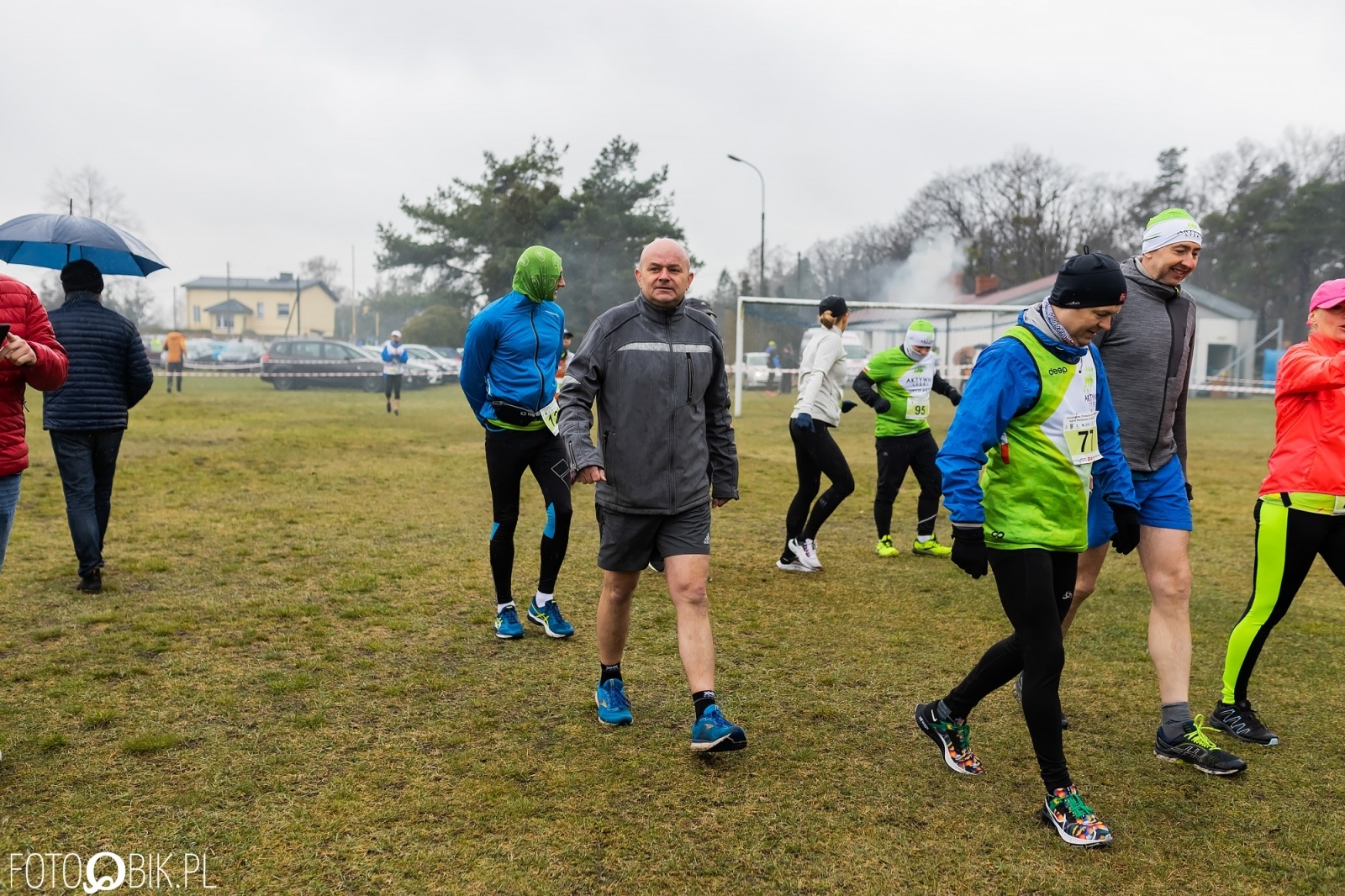 Zdjęcie w galerii na portalu naszraciborz.pl: Kuźniański Półmaraton Leśny. Były prezydent Raciborza pobiegł na swoje 80. urodziny [FOTO i WIDEO] wiadomości z regionu