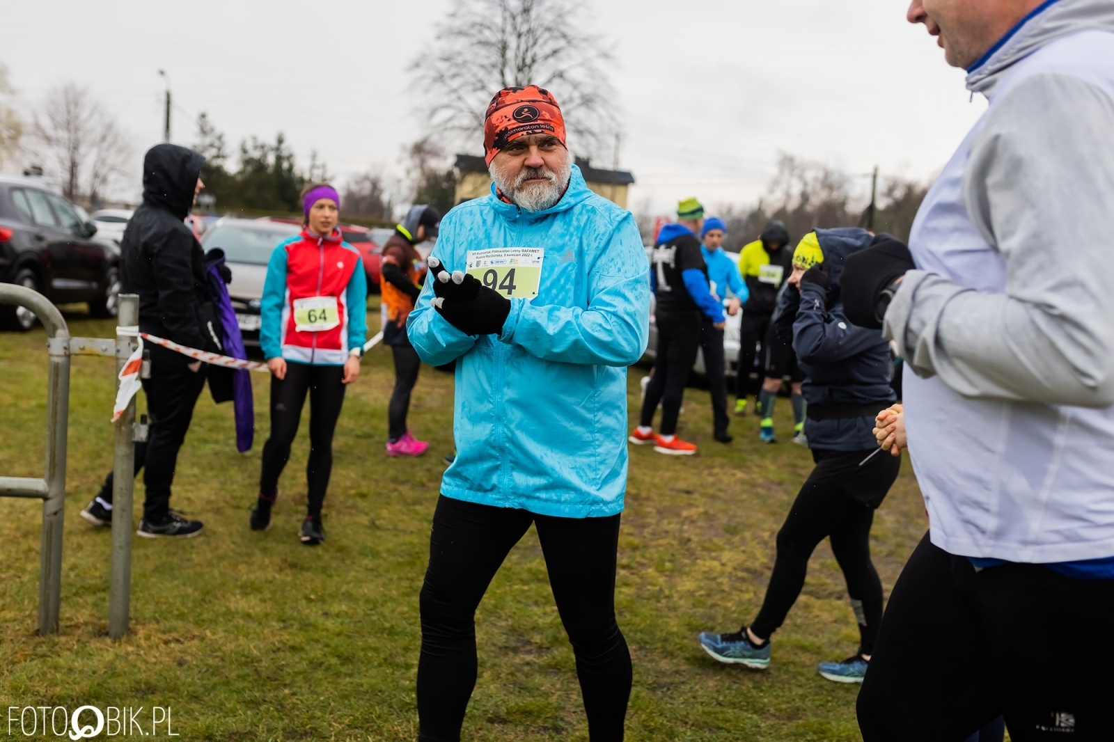 Zdjęcie w galerii na portalu naszraciborz.pl: Kuźniański Półmaraton Leśny. Były prezydent Raciborza pobiegł na swoje 80. urodziny [FOTO i WIDEO] wiadomości z regionu