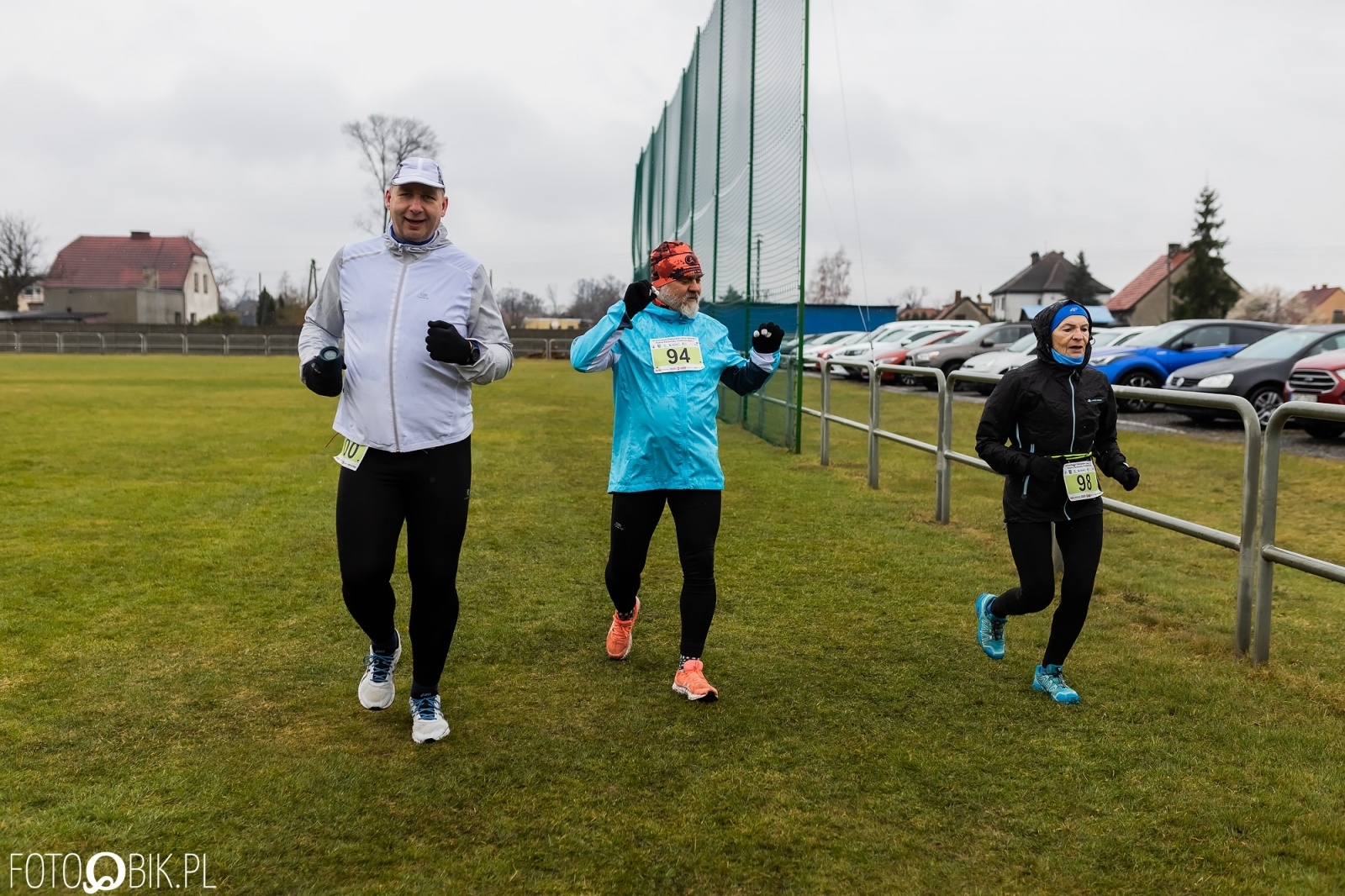 Zdjęcie w galerii na portalu naszraciborz.pl: Kuźniański Półmaraton Leśny. Były prezydent Raciborza pobiegł na swoje 80. urodziny [FOTO i WIDEO] wiadomości z regionu