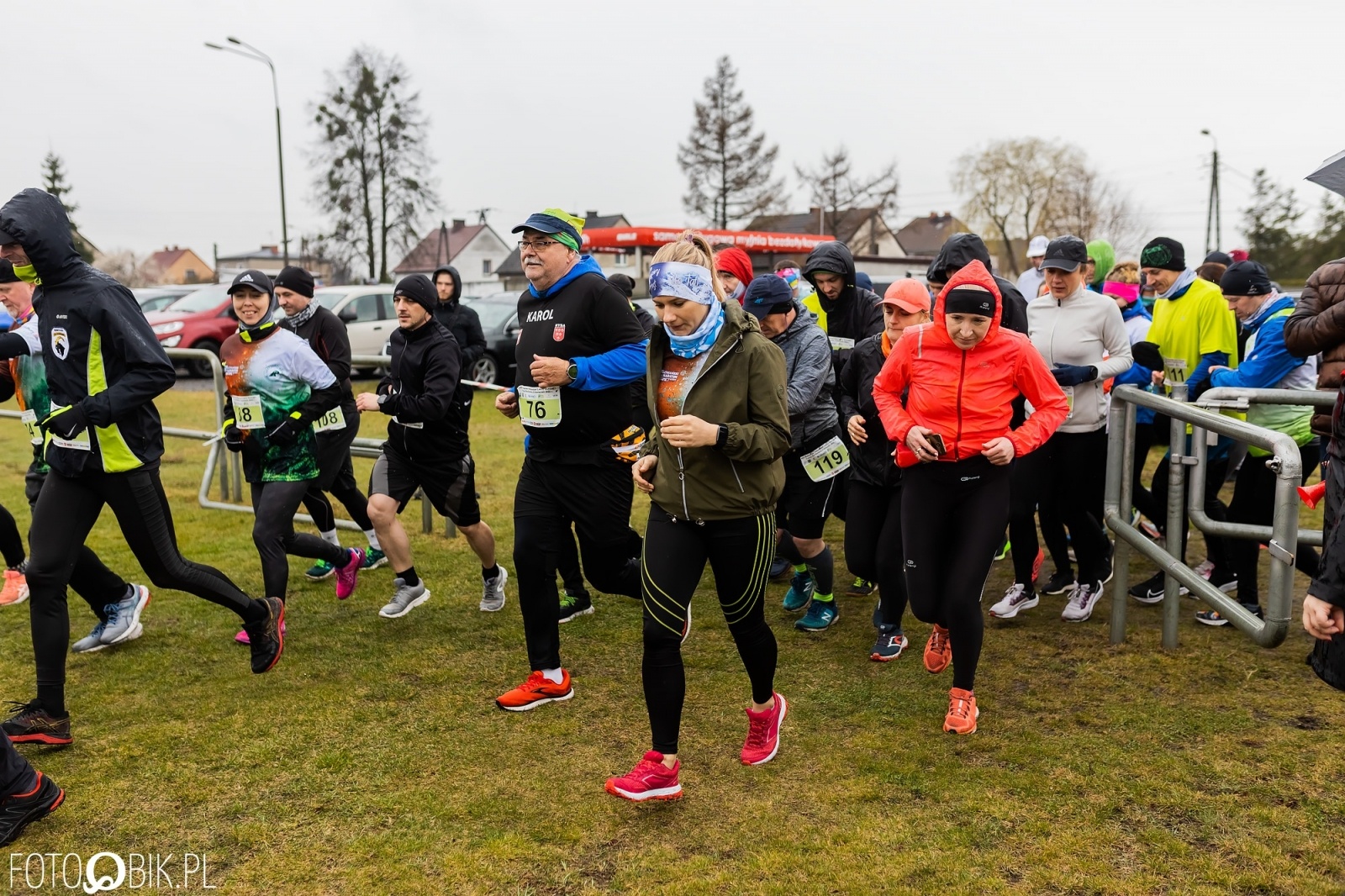 Zdjęcie w galerii na portalu naszraciborz.pl: Kuźniański Półmaraton Leśny. Były prezydent Raciborza pobiegł na swoje 80. urodziny [FOTO i WIDEO] wiadomości z regionu