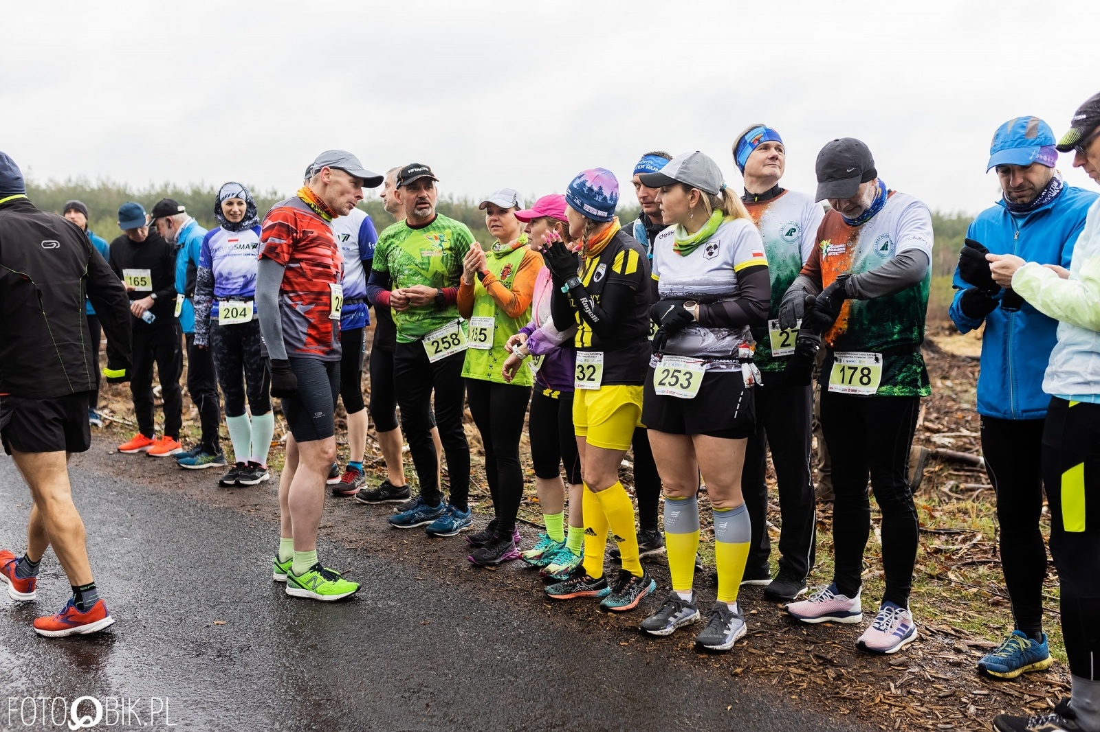 Zdjęcie w galerii na portalu naszraciborz.pl: Kuźniański Półmaraton Leśny. Były prezydent Raciborza pobiegł na swoje 80. urodziny [FOTO i WIDEO] wiadomości z regionu
