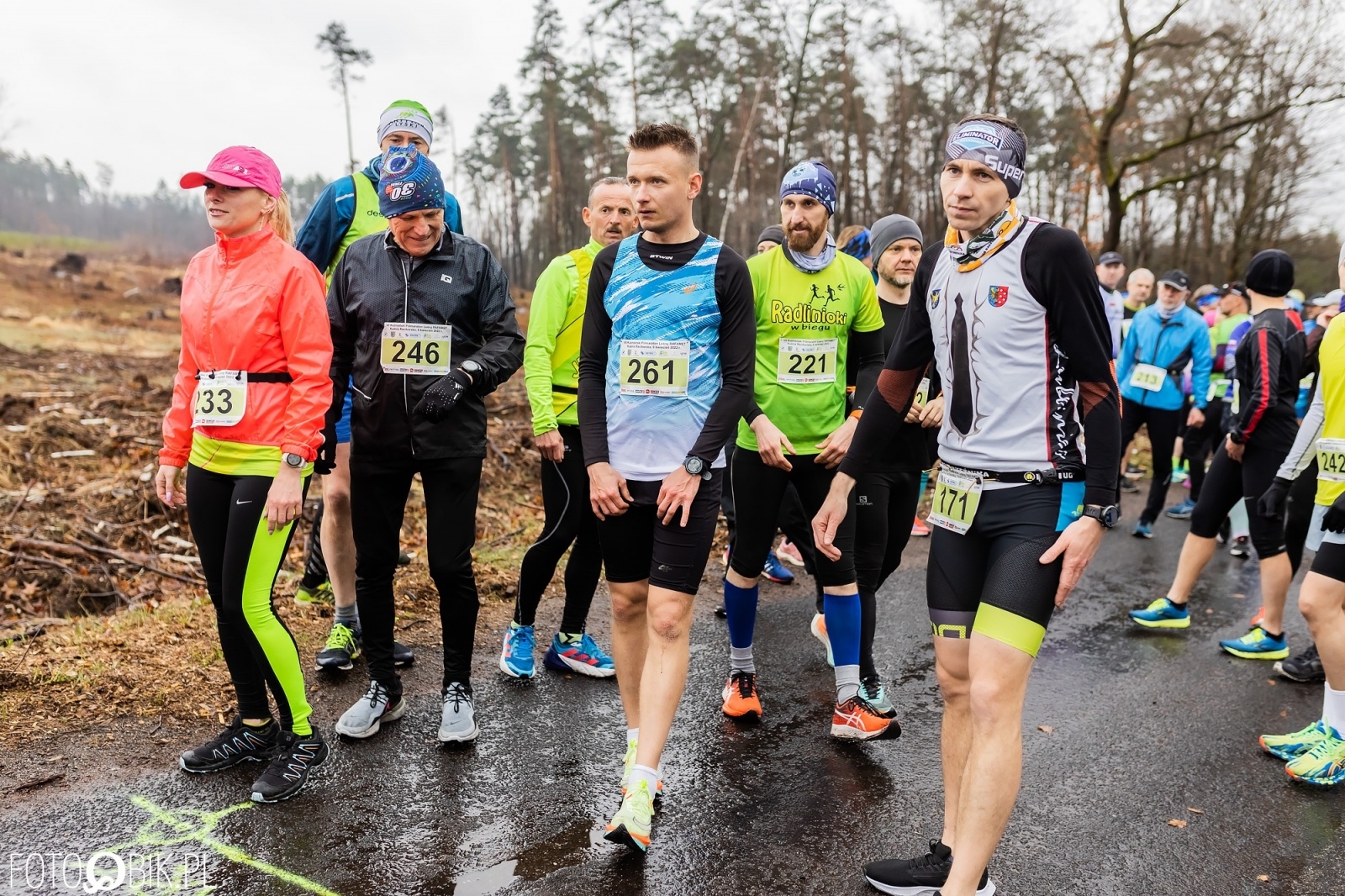 Zdjęcie w galerii na portalu naszraciborz.pl: Kuźniański Półmaraton Leśny. Były prezydent Raciborza pobiegł na swoje 80. urodziny [FOTO i WIDEO] wiadomości z regionu