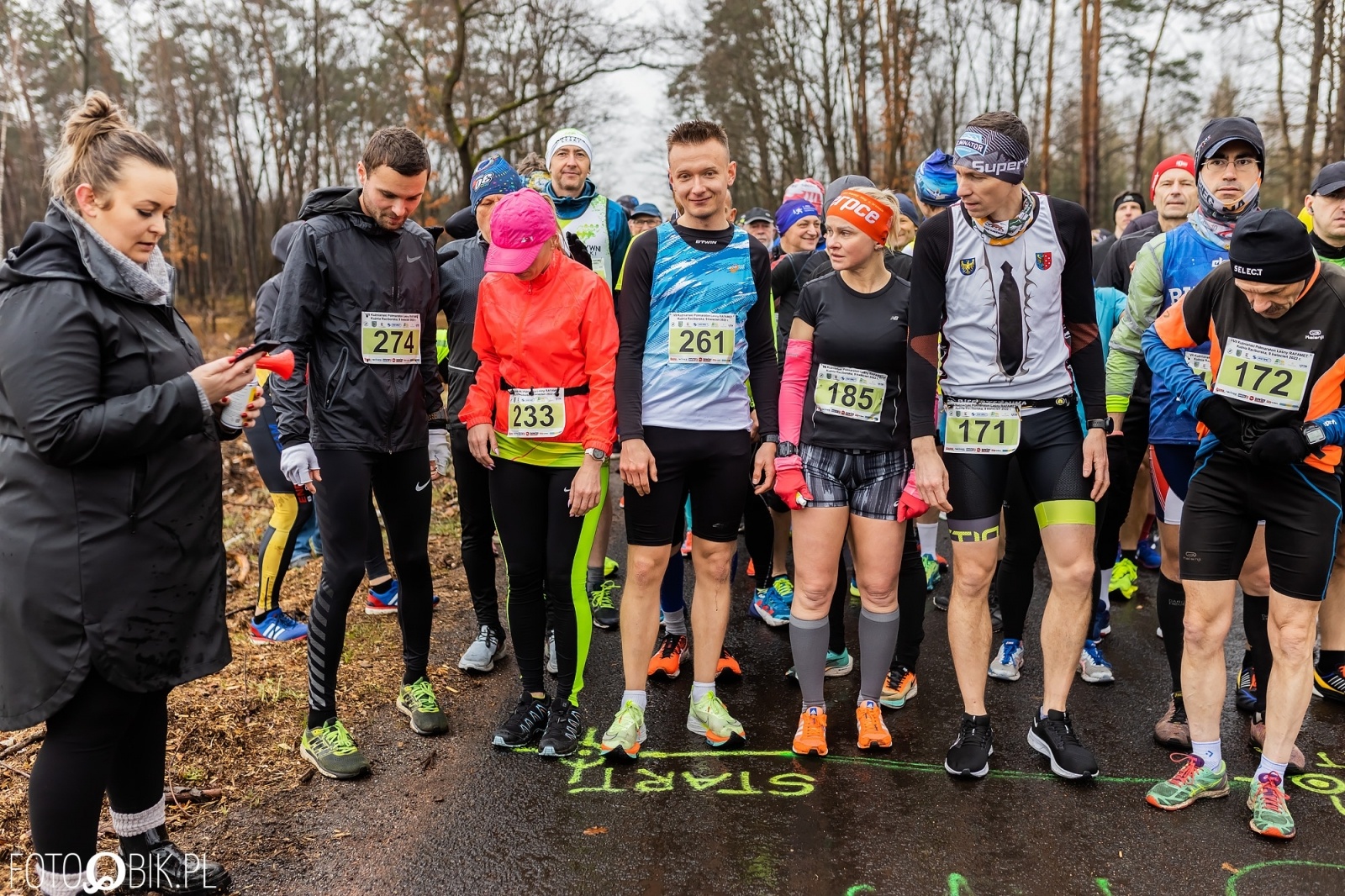 Zdjęcie w galerii na portalu naszraciborz.pl: Kuźniański Półmaraton Leśny. Były prezydent Raciborza pobiegł na swoje 80. urodziny [FOTO i WIDEO] wiadomości z regionu